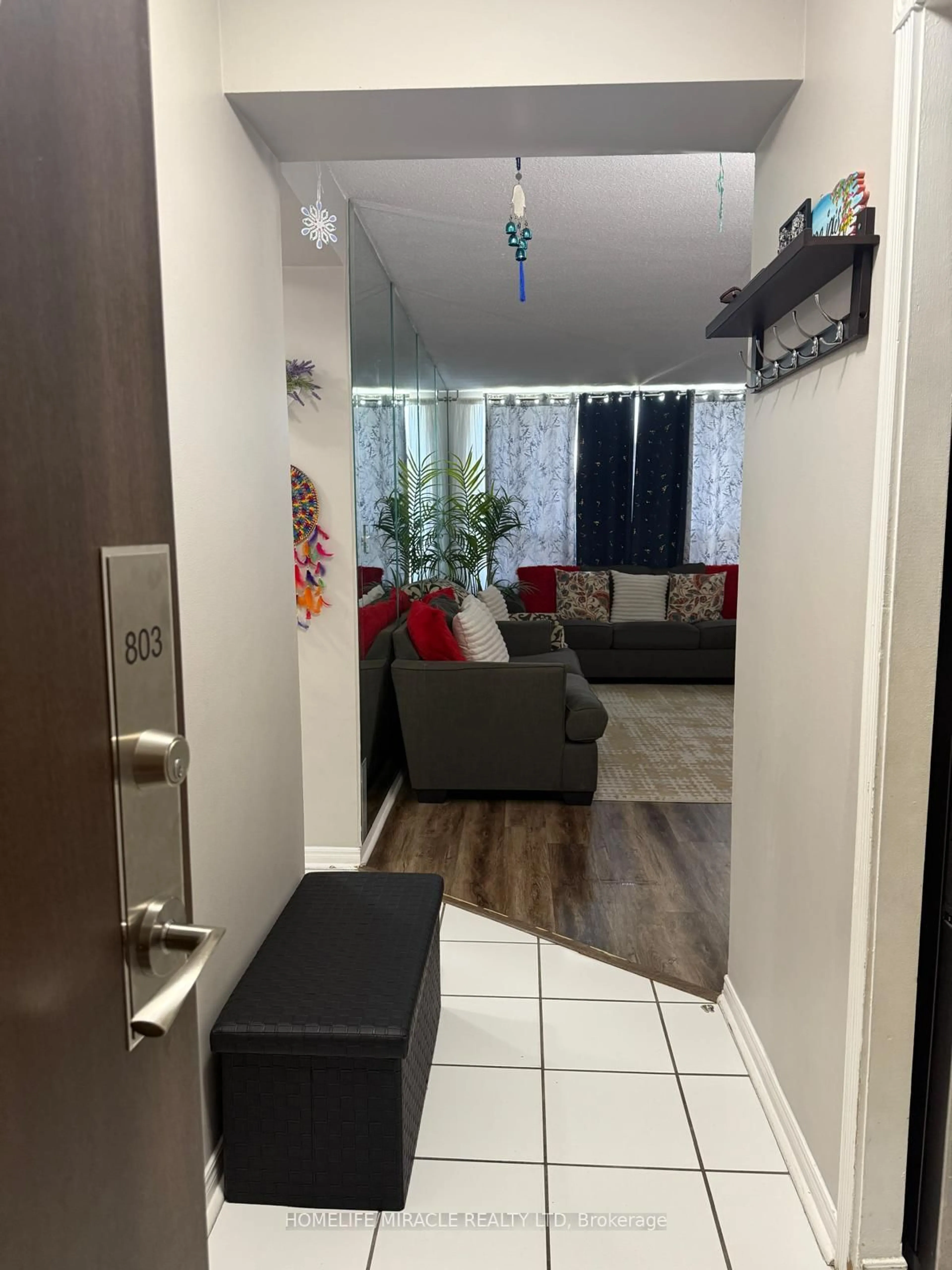 Unknown for 2556 Argyle Rd #803, Mississauga Ontario L5B 2H6