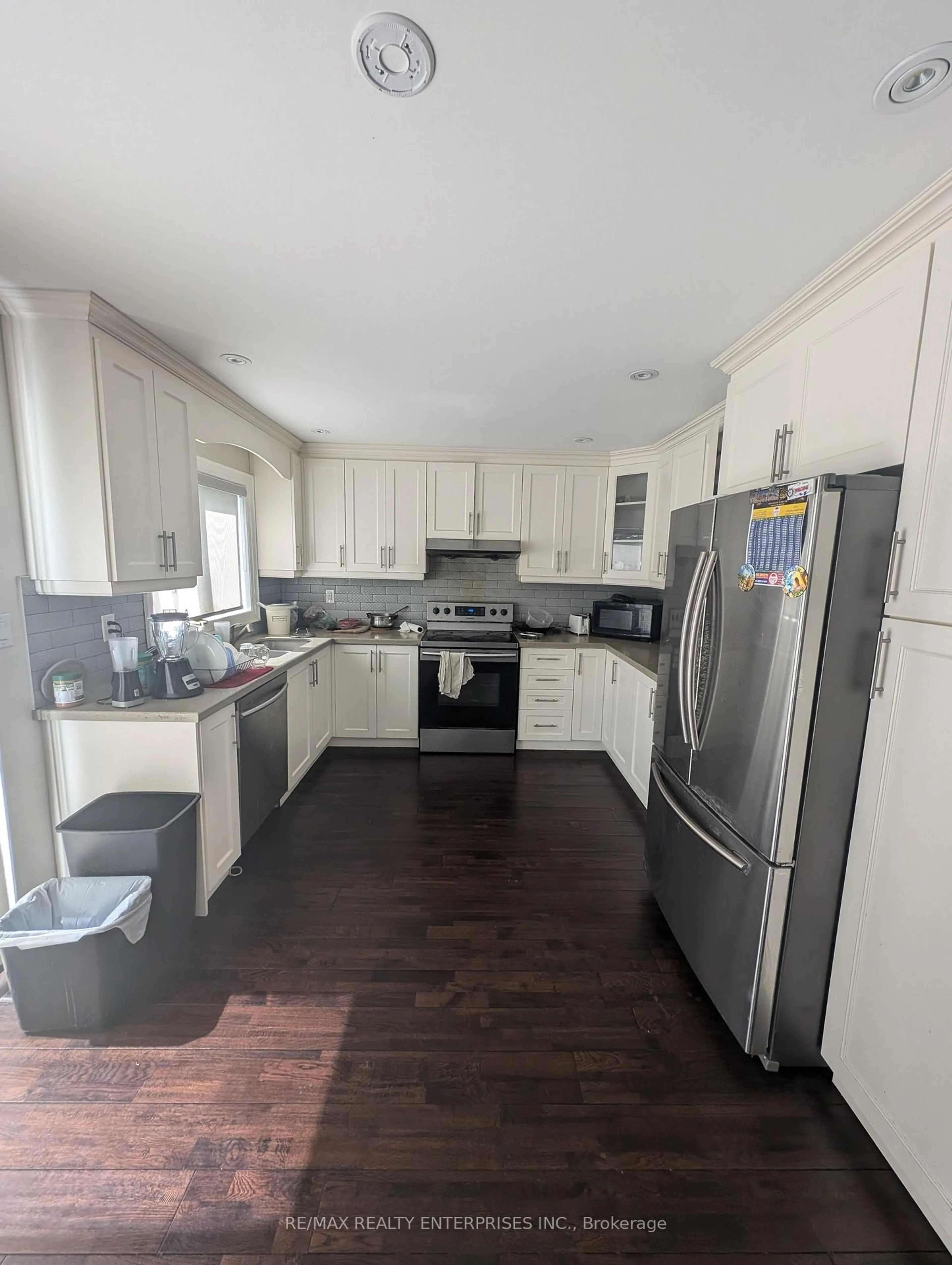 Open concept kitchen, unknown for 4149 Pascal Crt, Mississauga Ontario L4W 3C4