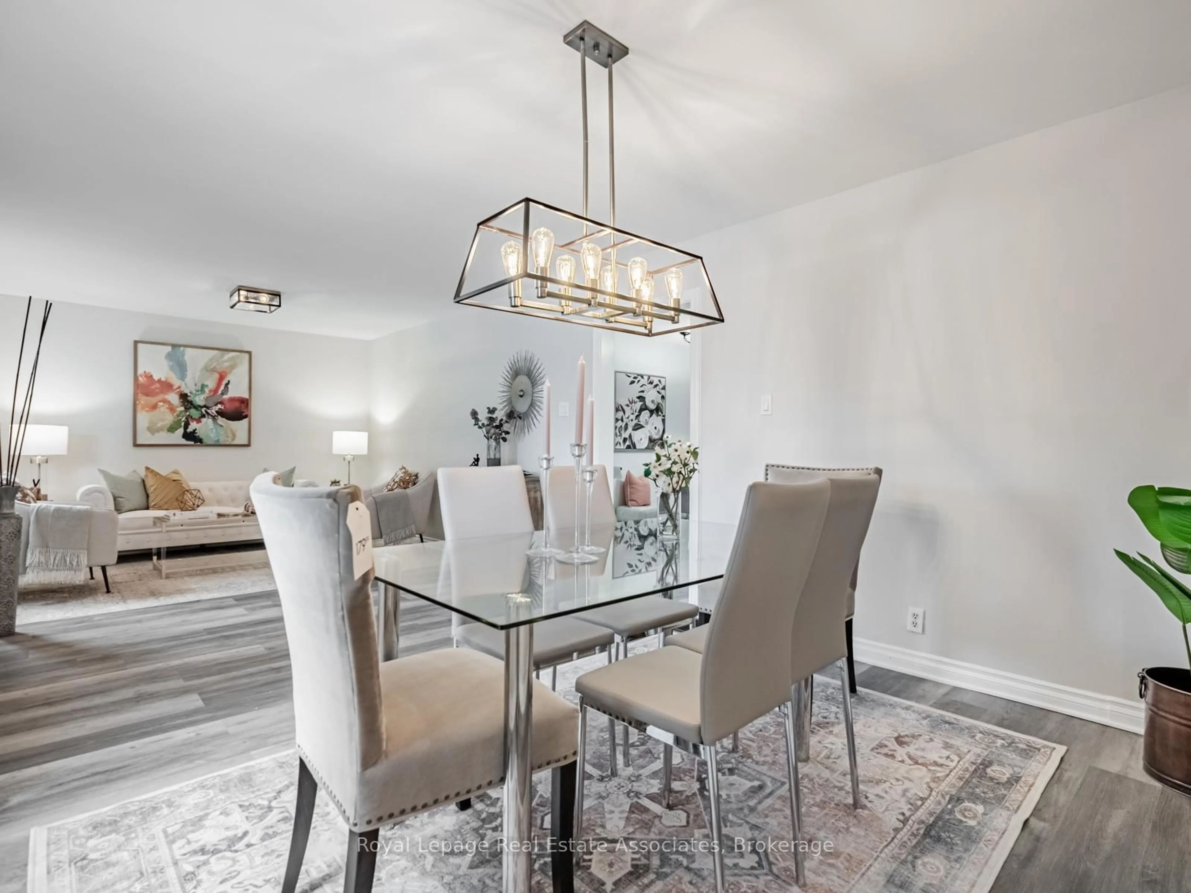 Dining room, unknown for 1094 Eastmount Ave, Mississauga Ontario L5E 1Z4