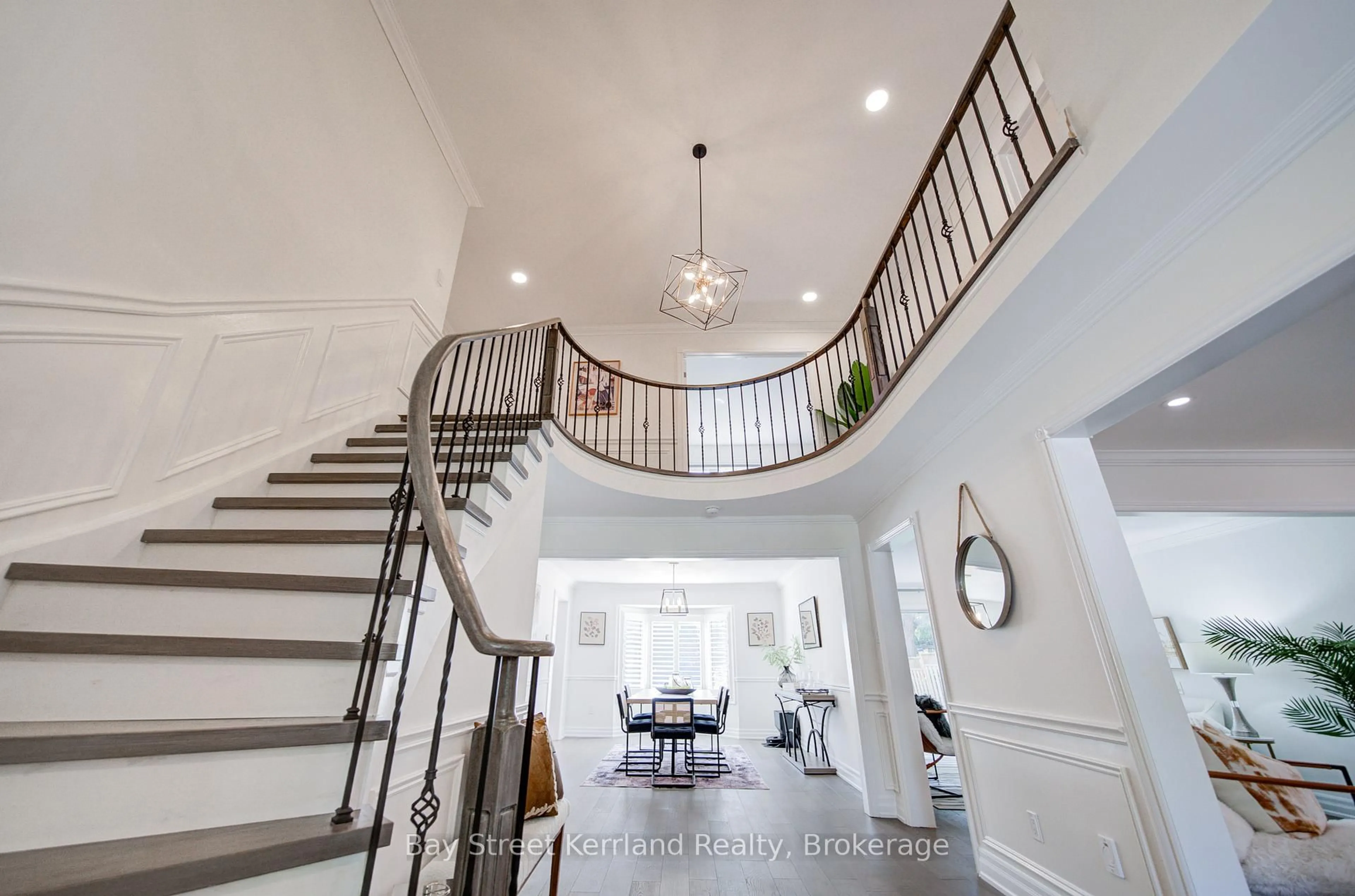 Unknown for 423 Golden Oak Dr, Oakville Ontario L6H 3Y2