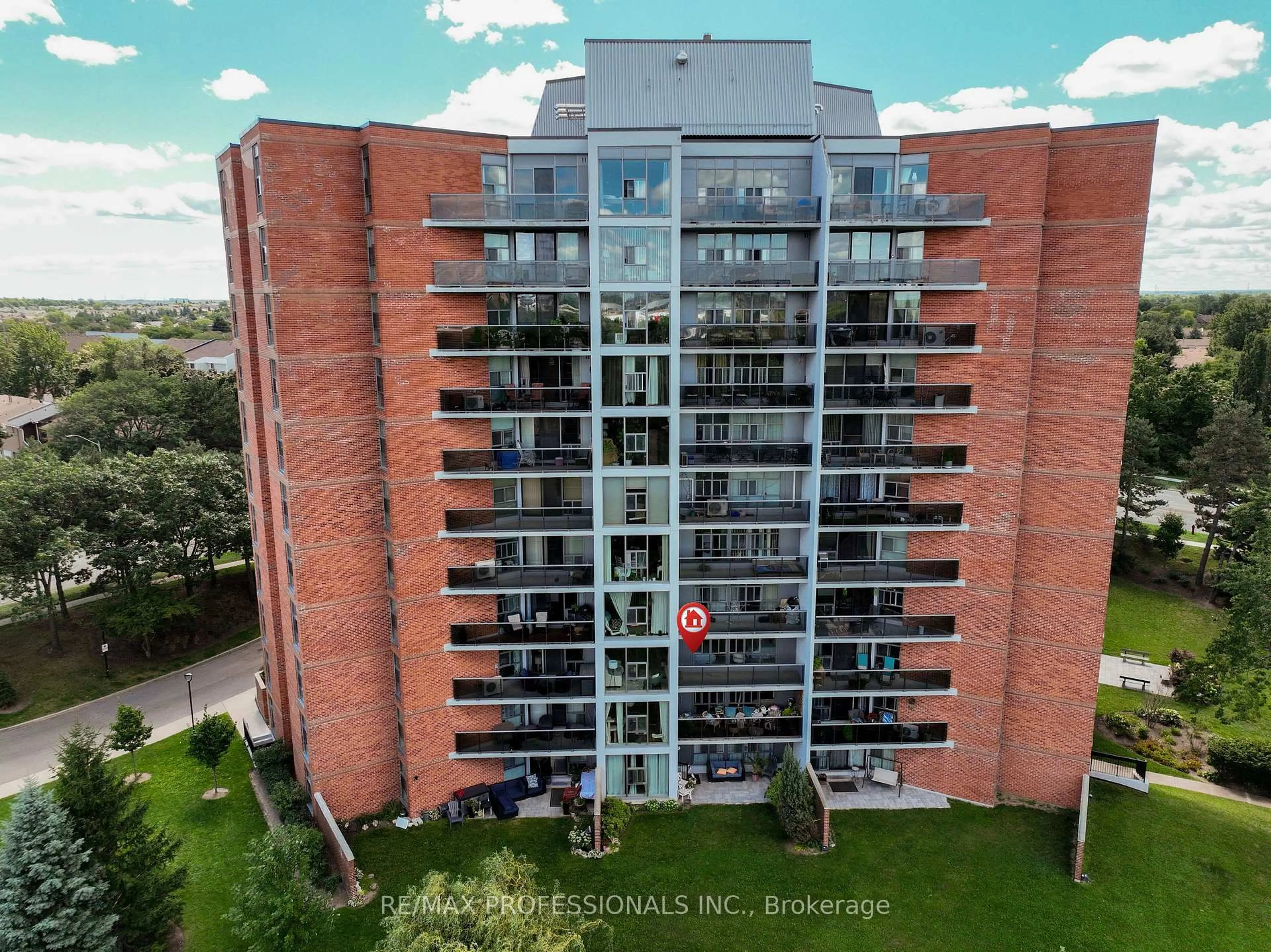 A pic from outside/outdoor area/front of a property/back of a property/a pic from drone, city buildings view from balcony for 2665 Windwood Dr #303, Mississauga Ontario L5N 2P2