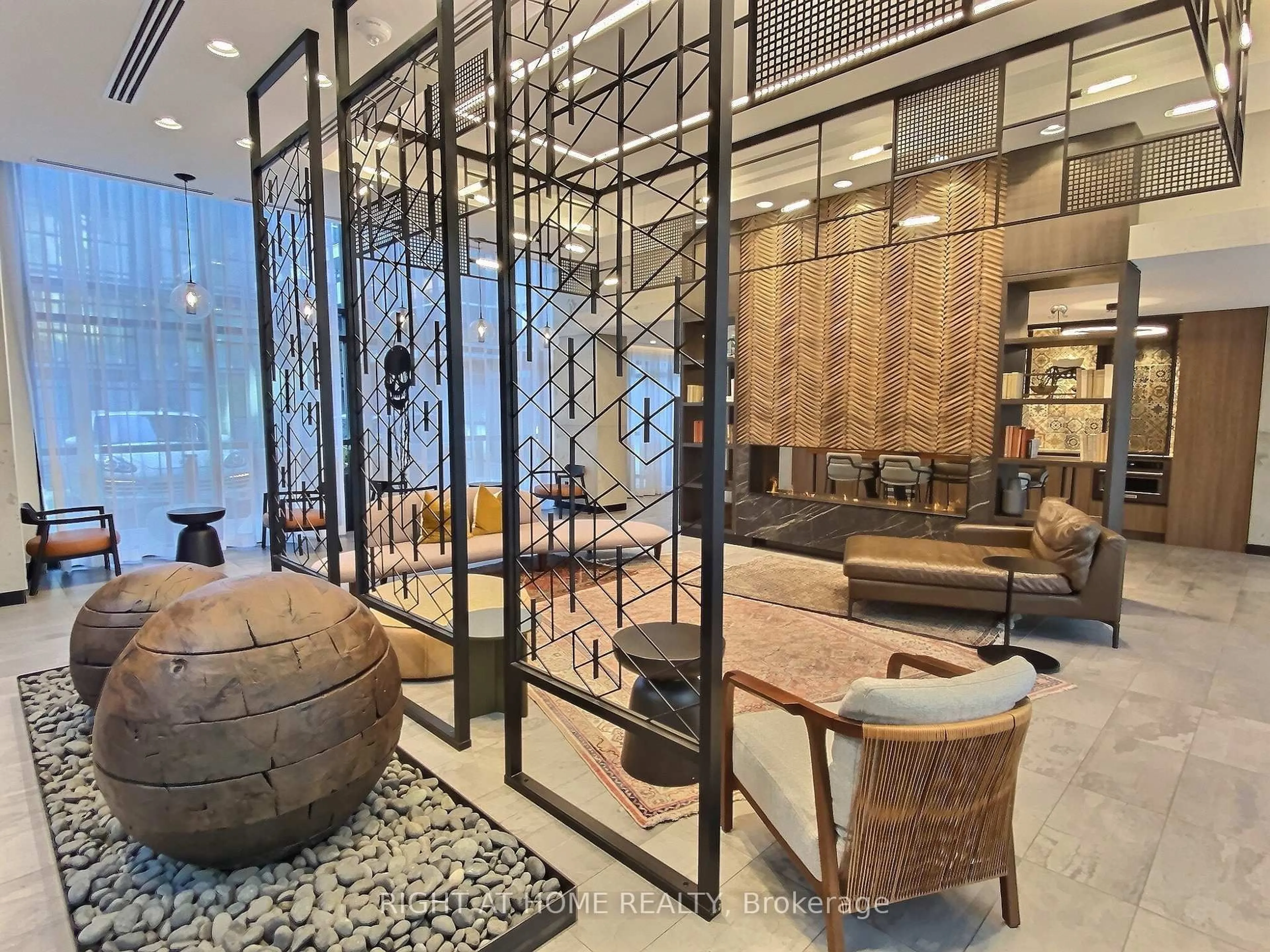 Lobby for 251 Manitoba St #2707, Toronto Ontario M8Y 0C7