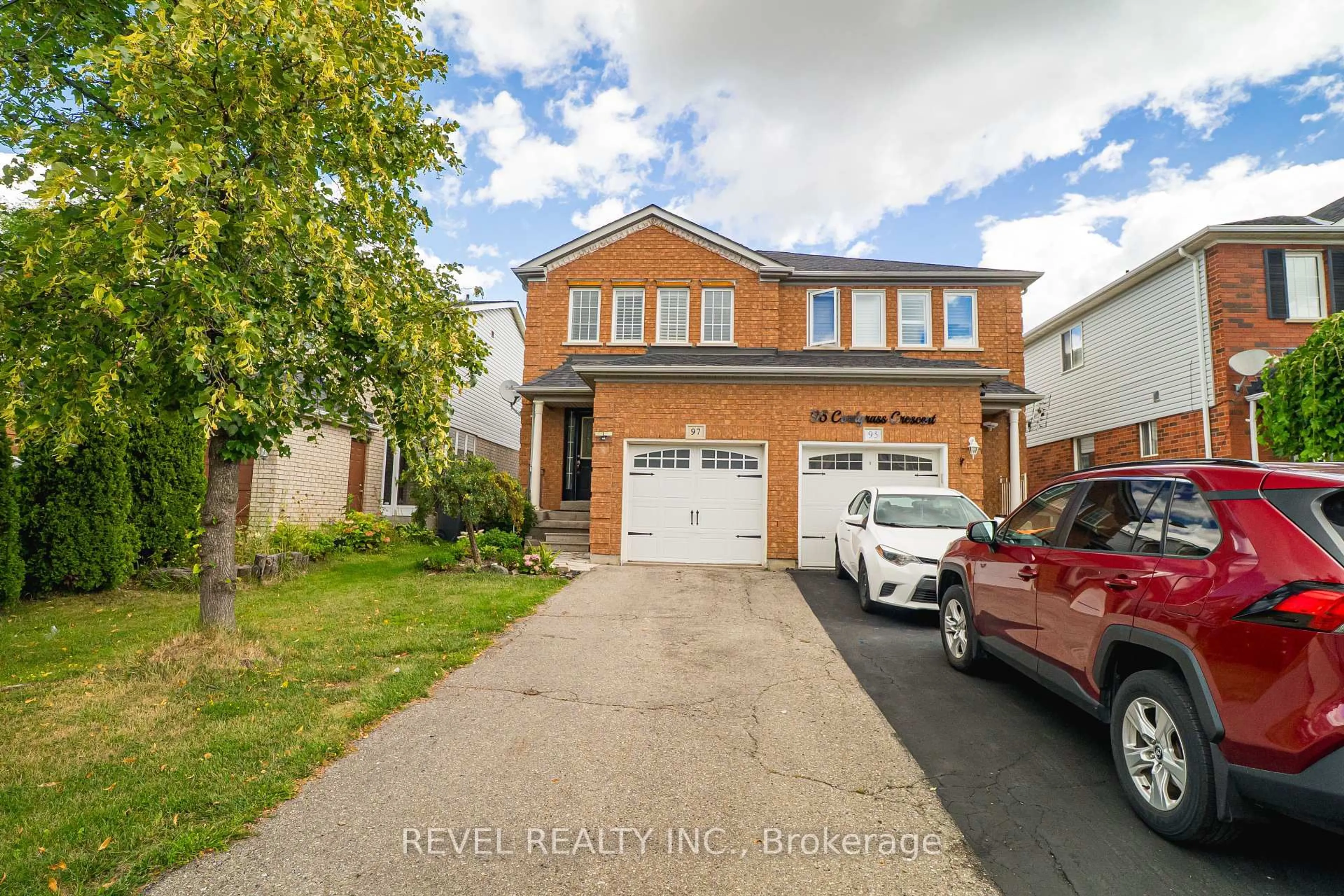 A pic from outside/outdoor area/front of a property/back of a property/a pic from drone, street for 97 Cordgrass Cres, Brampton Ontario L6R 1Z8