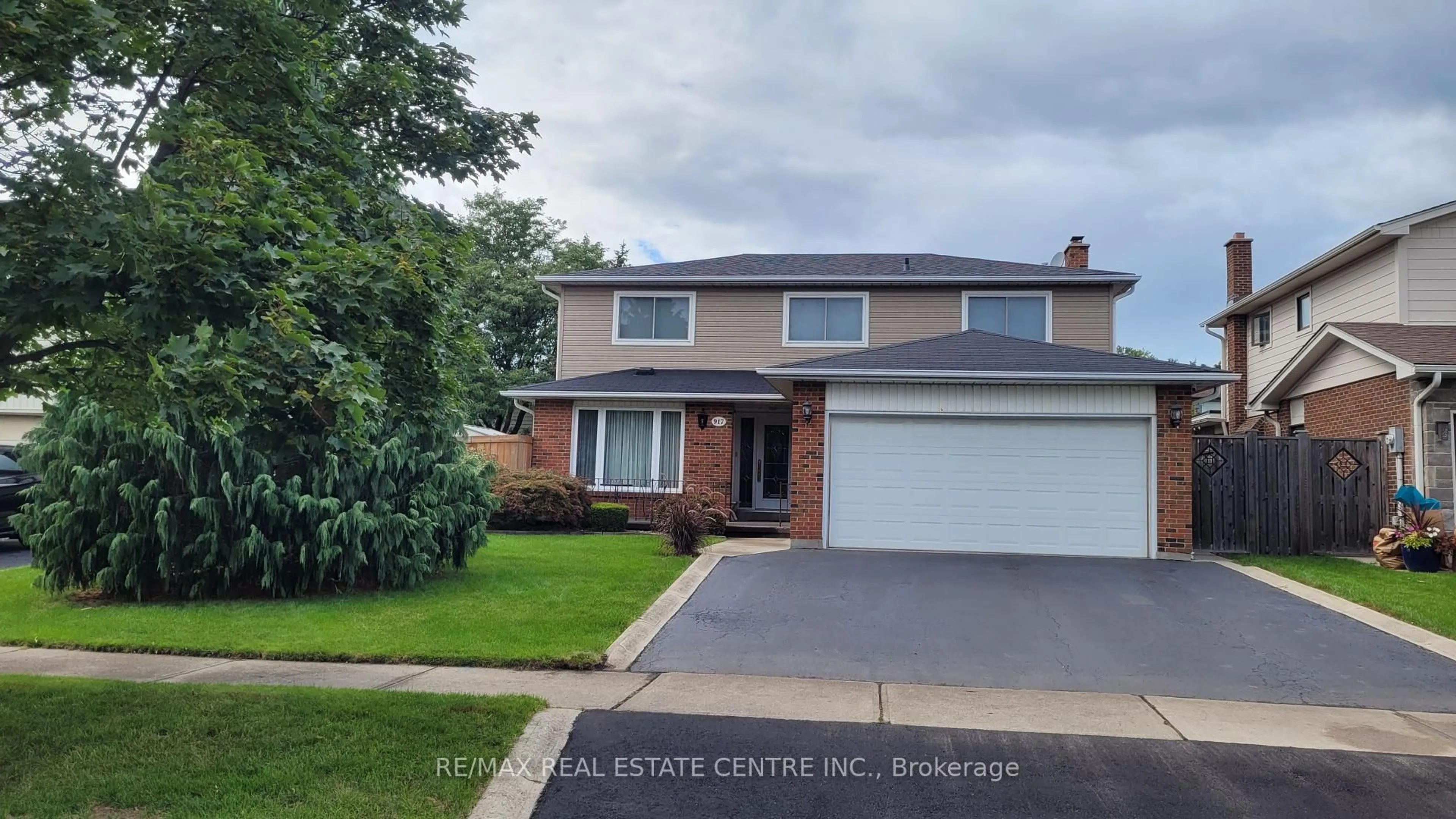 Unknown for 917 Maple Ave, Milton Ontario L9T 3X6