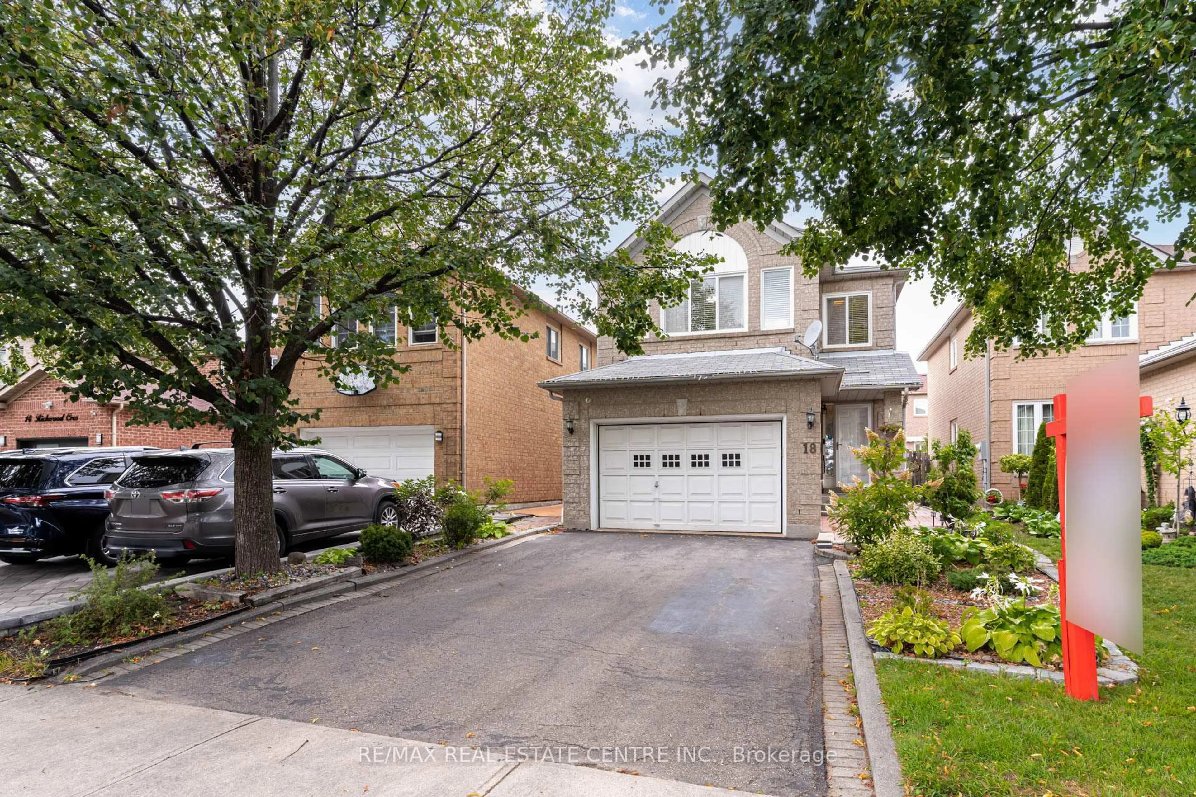Unknown for 18 Richwood Cres, Brampton Ontario L6X 4K9