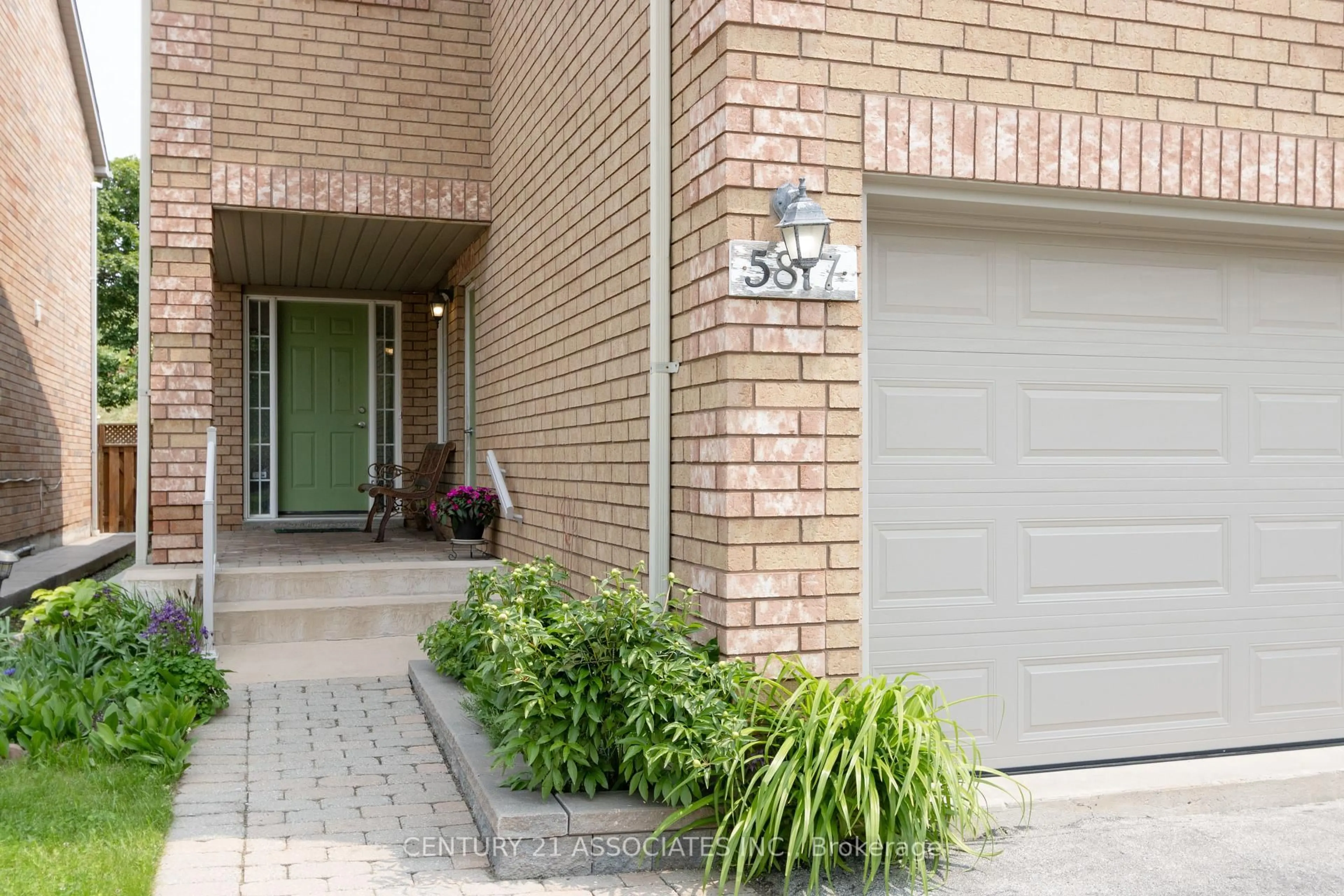Home with brick exterior material, street for 5817 Sidmouth St, Mississauga Ontario L5V 2K3