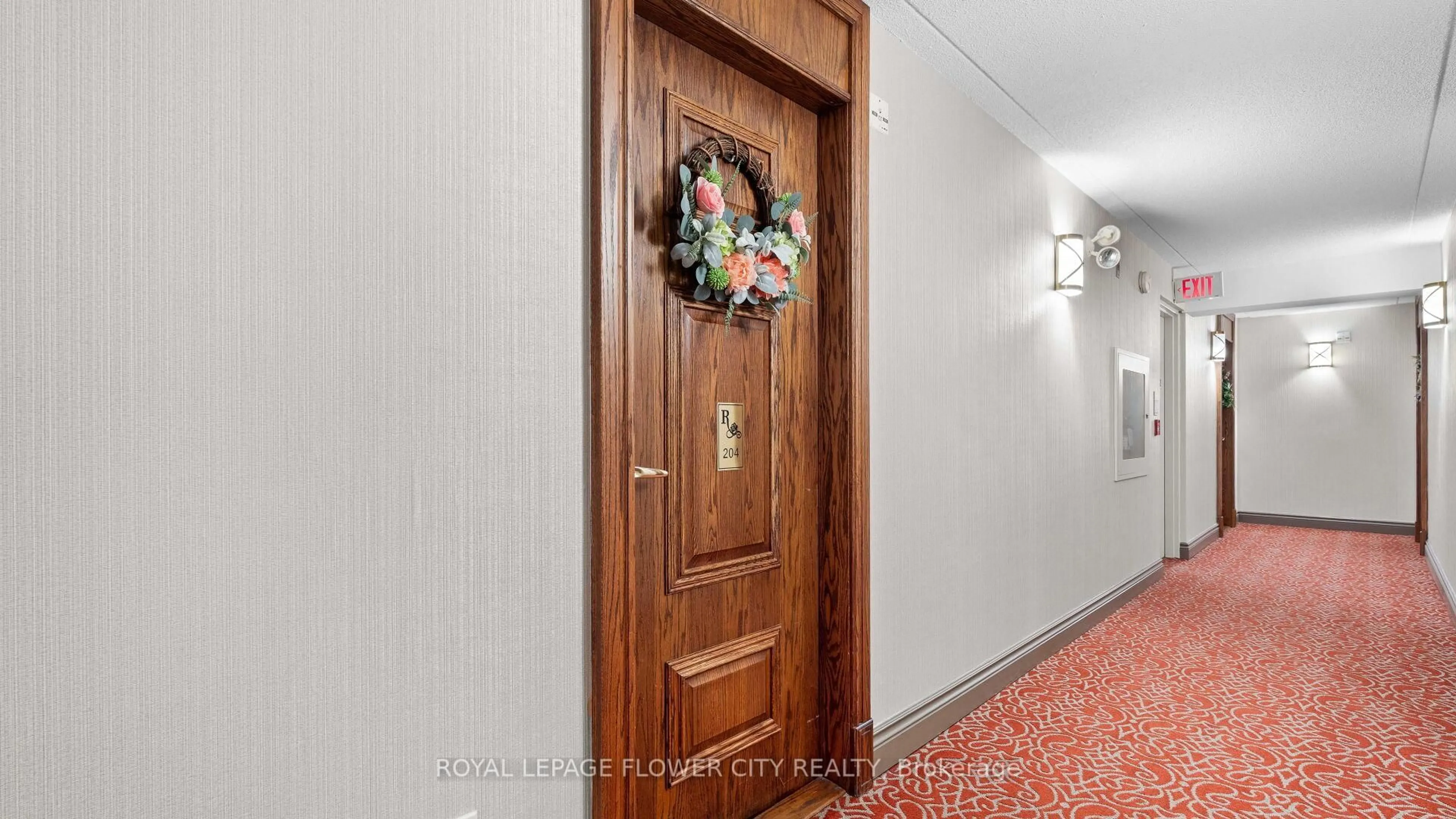 Indoor foyer for 25 Via Rosedale #204, Brampton Ontario L6R 3J8