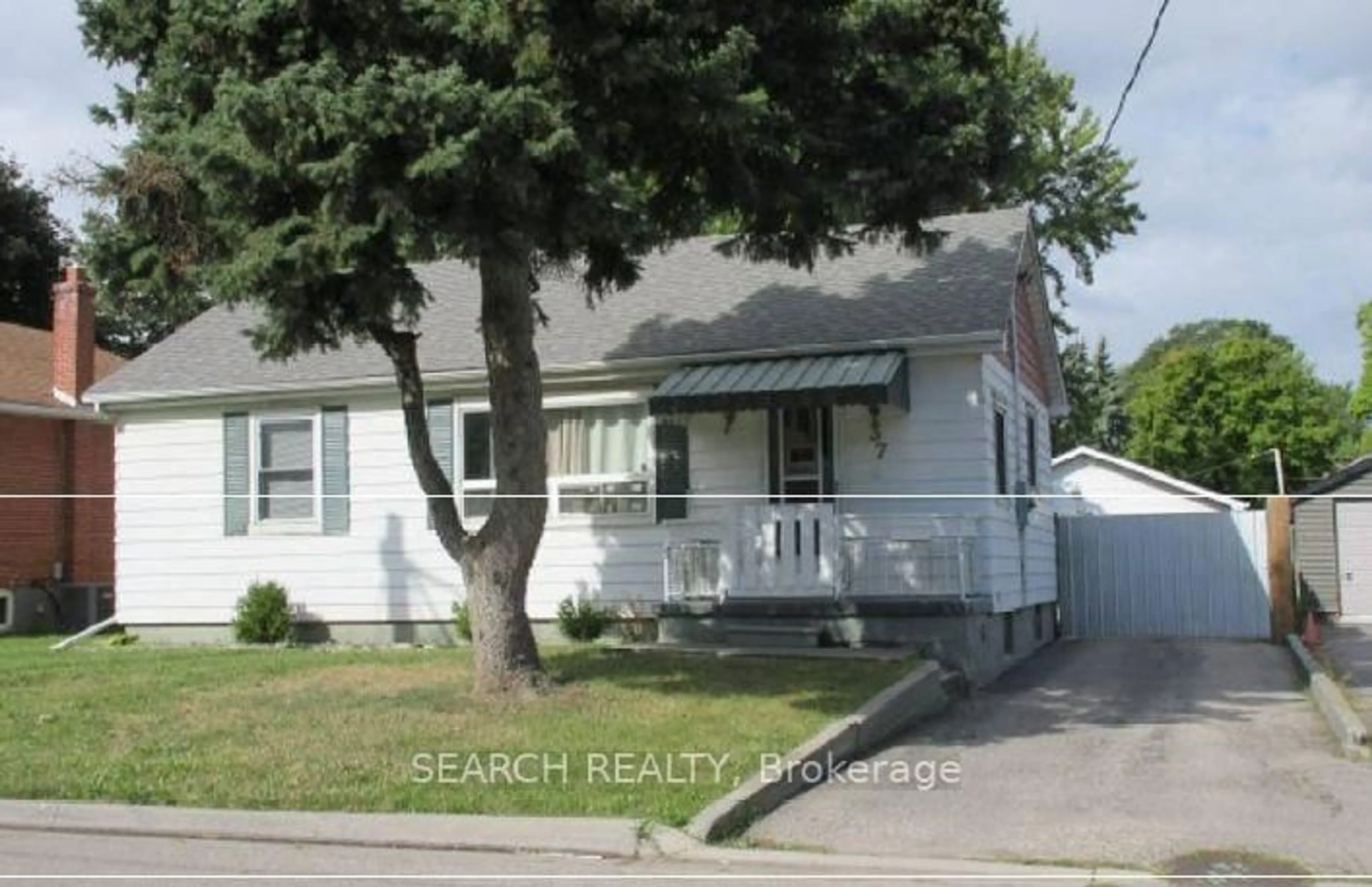 Home with vinyl exterior material, street for 37 North Alarton St, Mississauga Ontario L4T 1J9