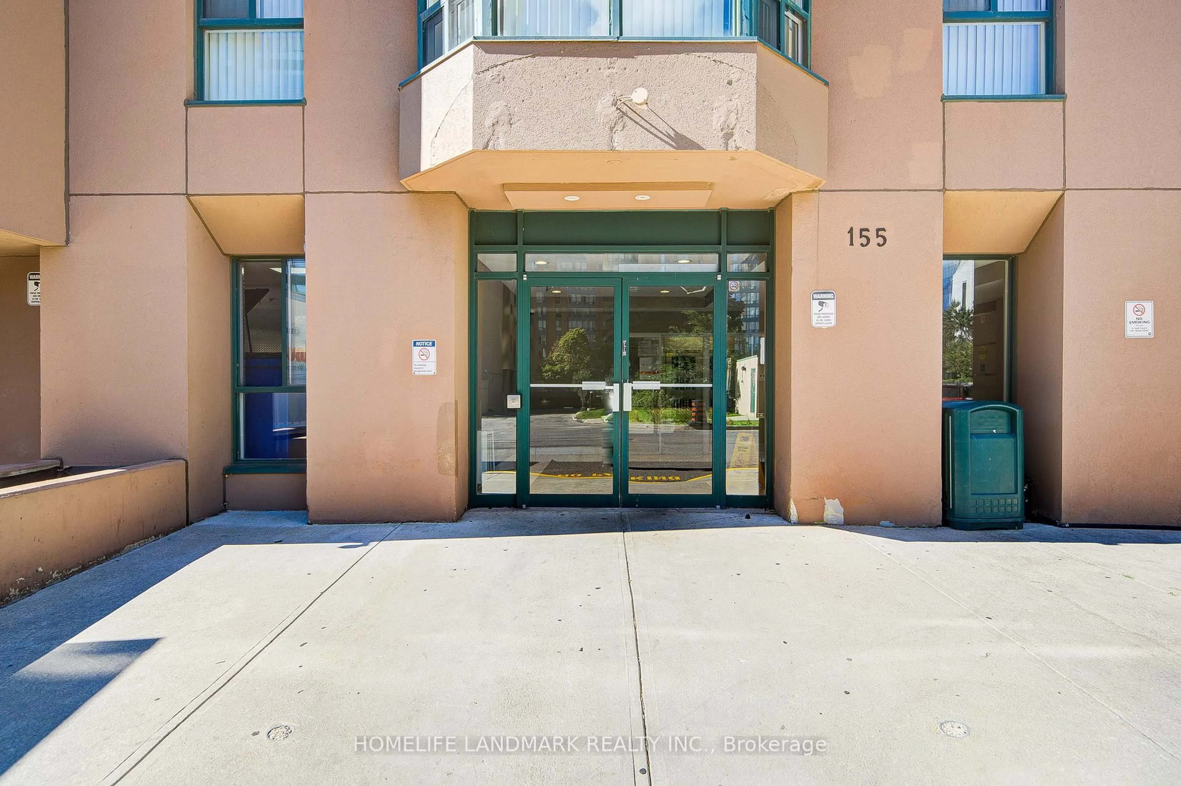 Indoor foyer for 155 Hillcrest Ave #2306, Mississauga Ontario L5B 3Z2
