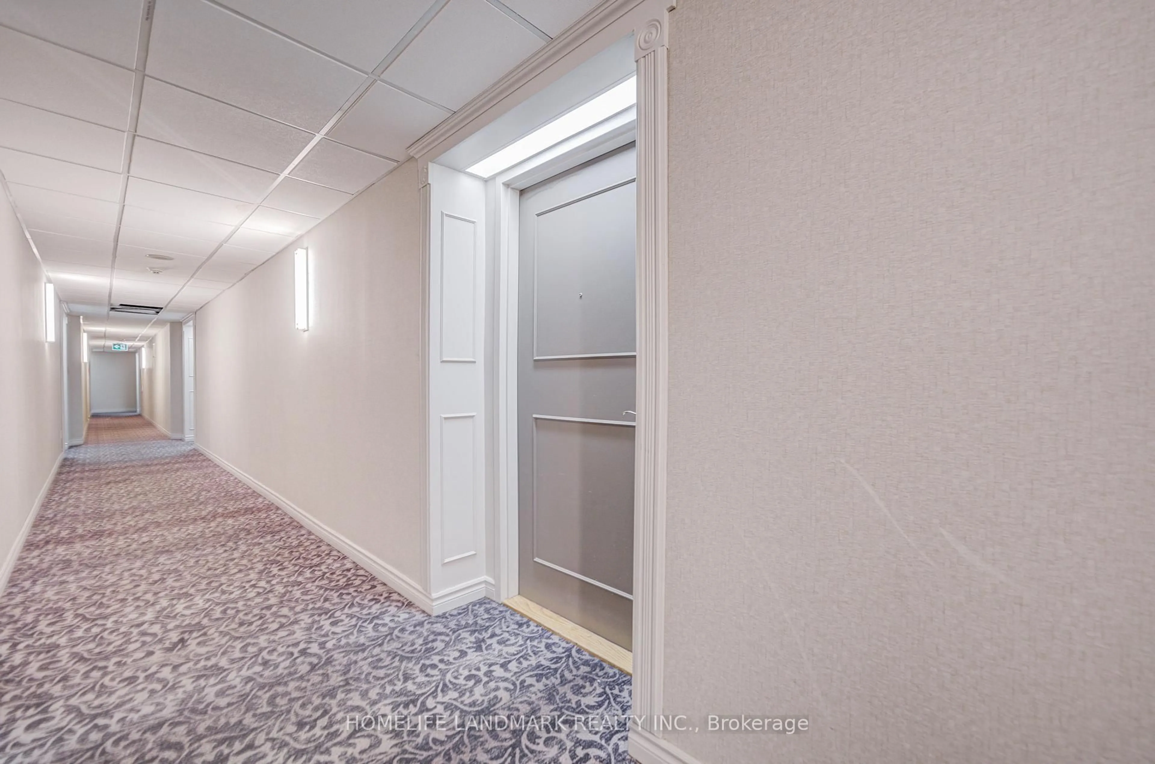 A pic of a room for 155 Hillcrest Ave #2306, Mississauga Ontario L5B 3Z2
