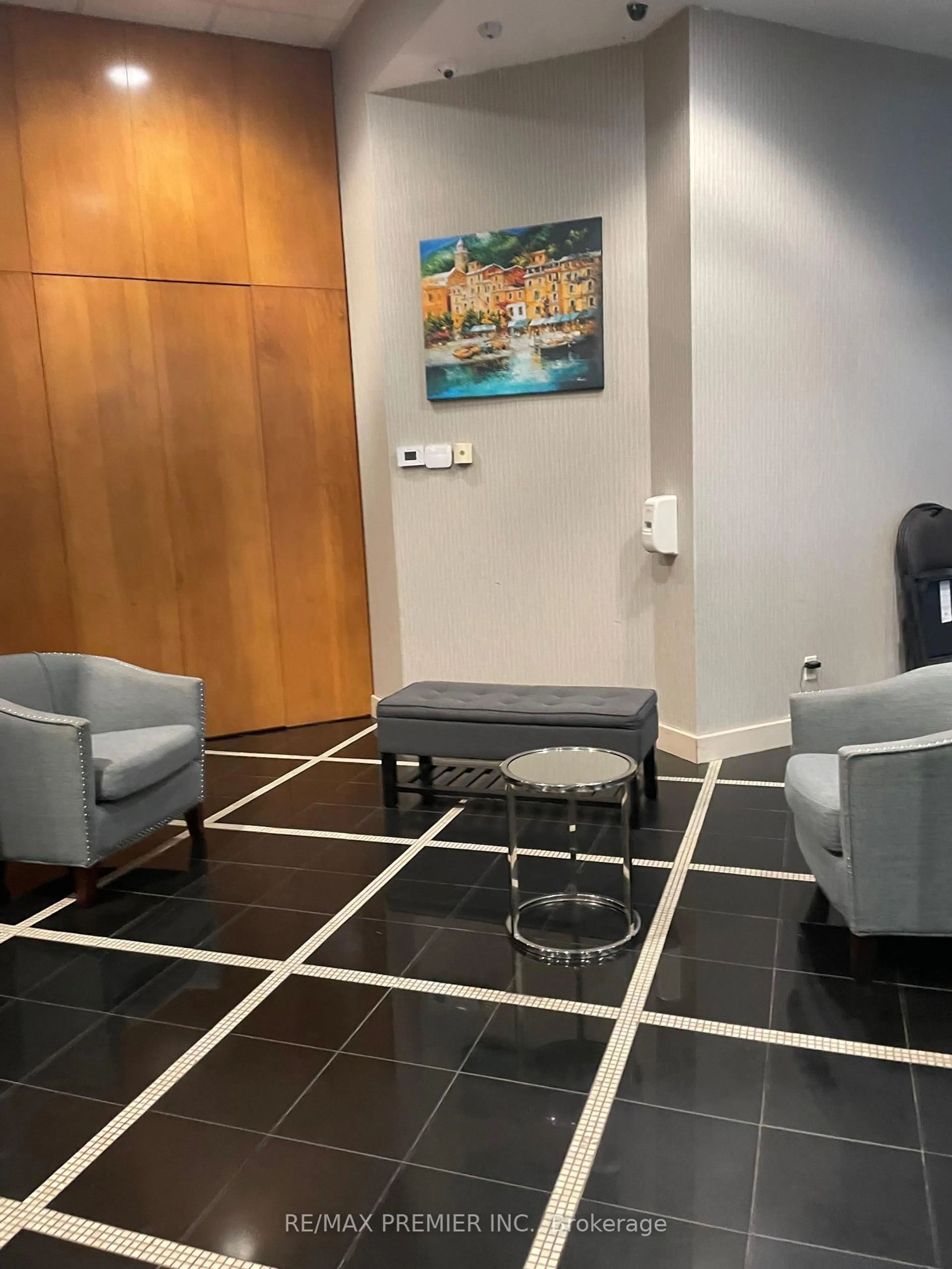 Lobby for 2737 Keele St #325, Toronto Ontario M3M 2E9
