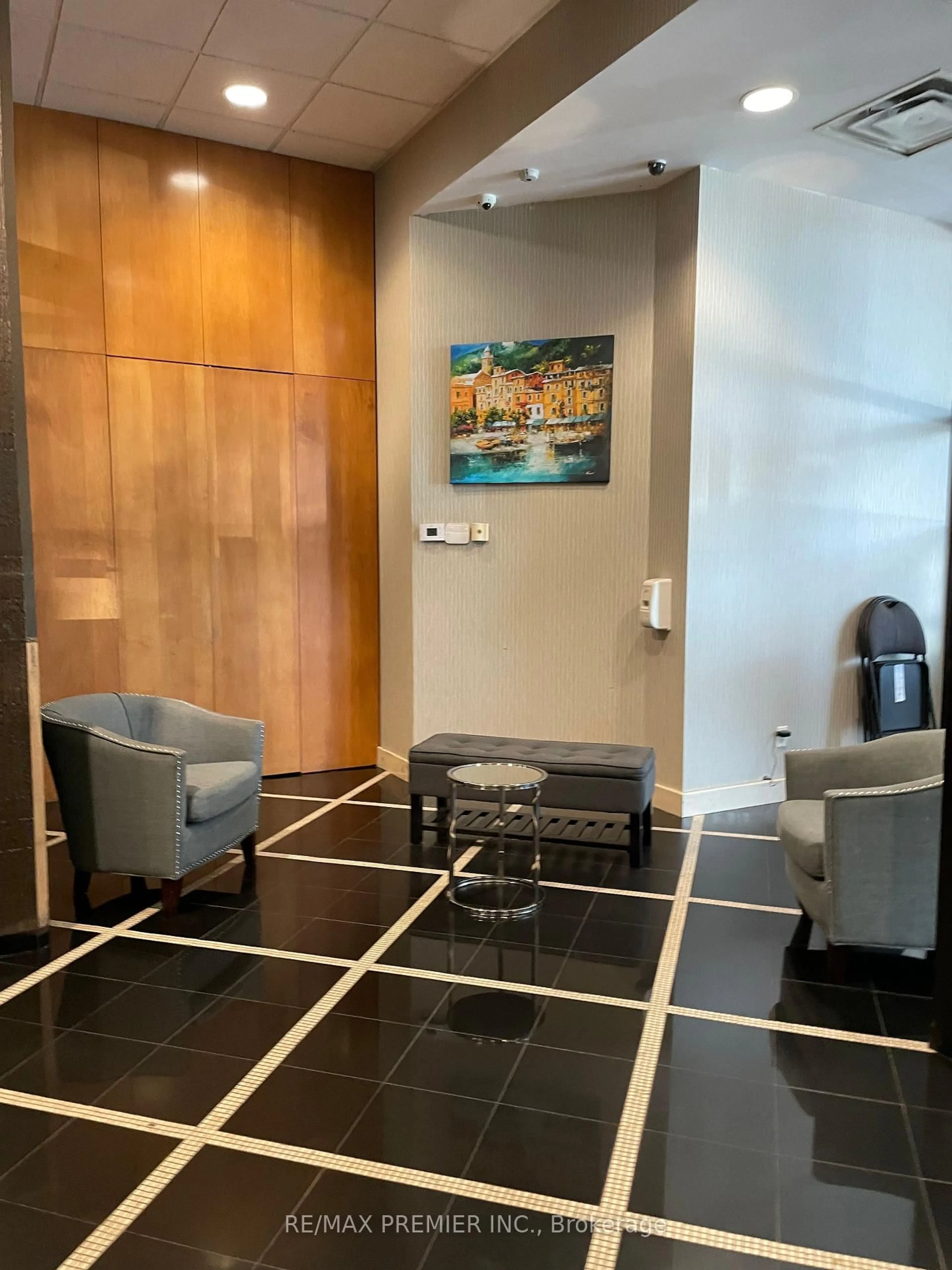 Lobby for 2737 Keele St #325, Toronto Ontario M3M 2E9