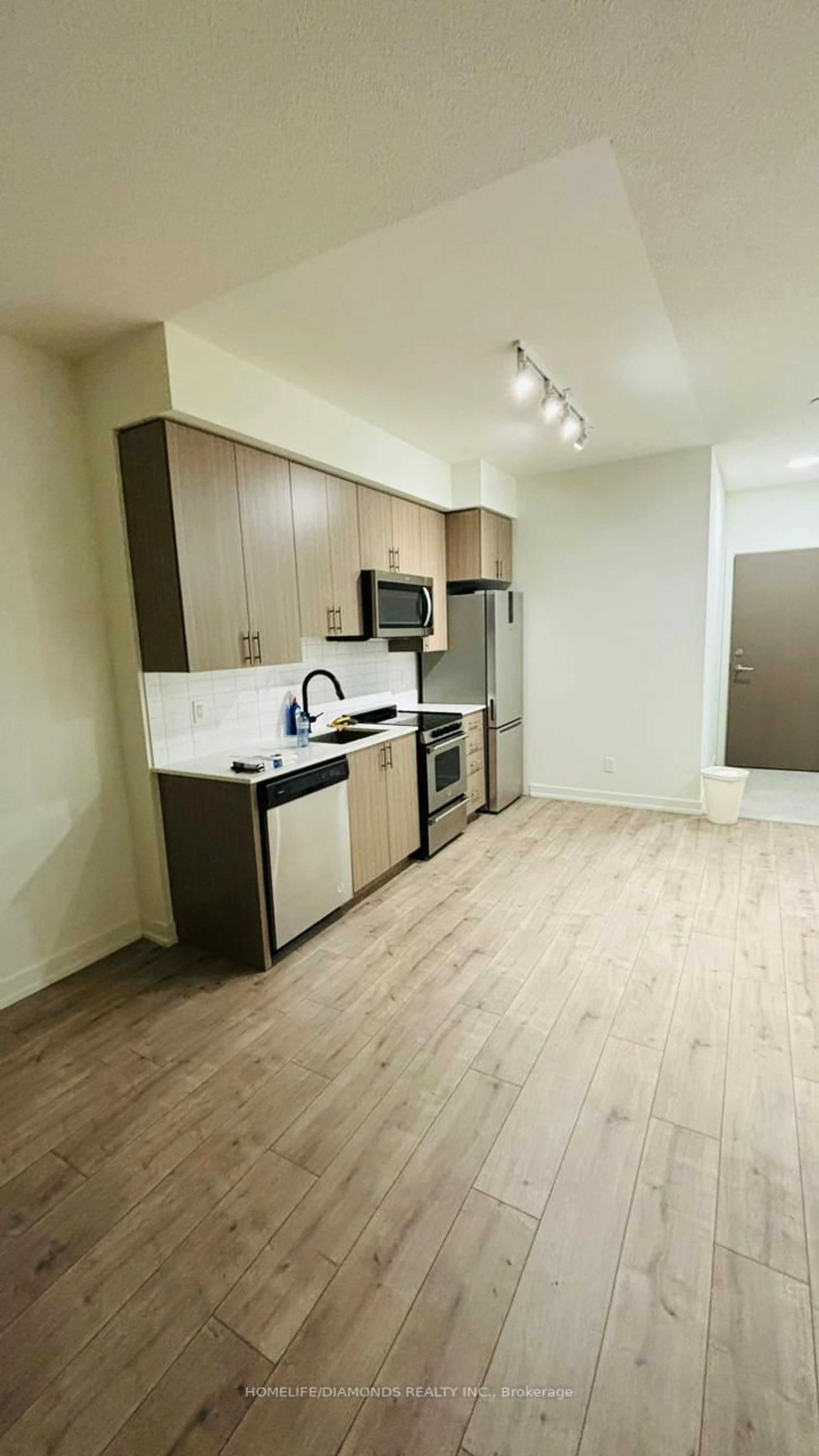 Standard kitchen, wood/laminate floor for 10 WILBY Cres #615, Toronto Ontario M9N 0B6