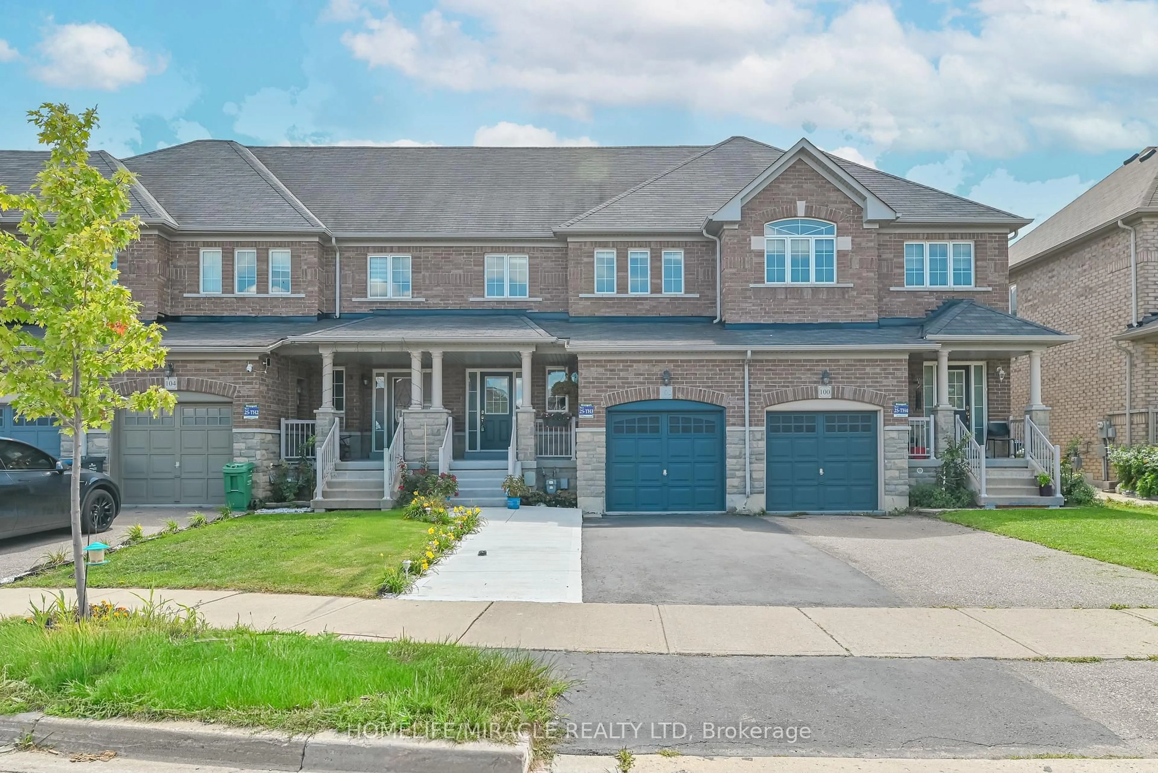 Home with brick exterior material, street for 102 Delport Clse, Brampton Ontario L6P 3T1