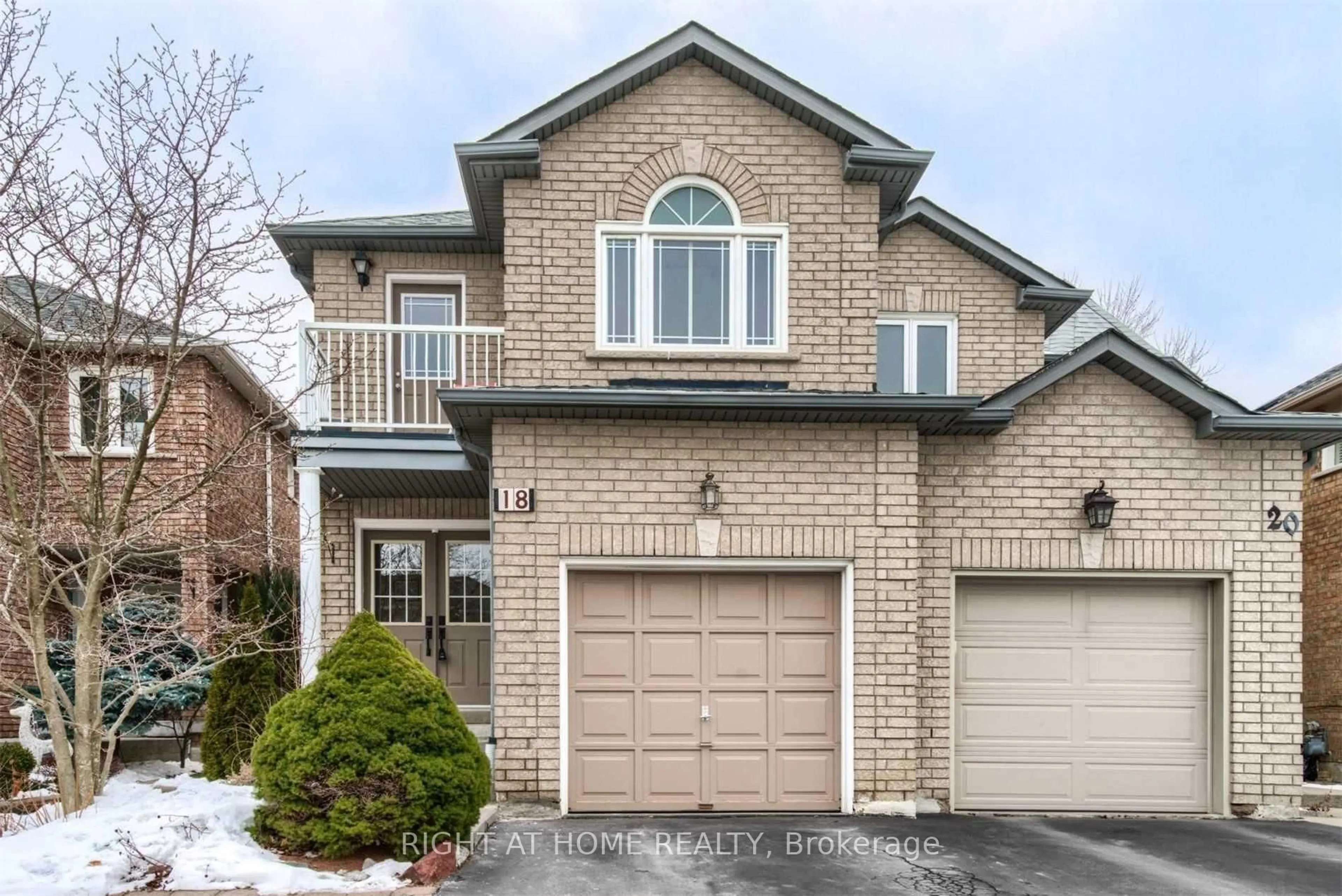 Home with brick exterior material, street for 18 Archbury Circ, Caledon Ontario L7E 2H7