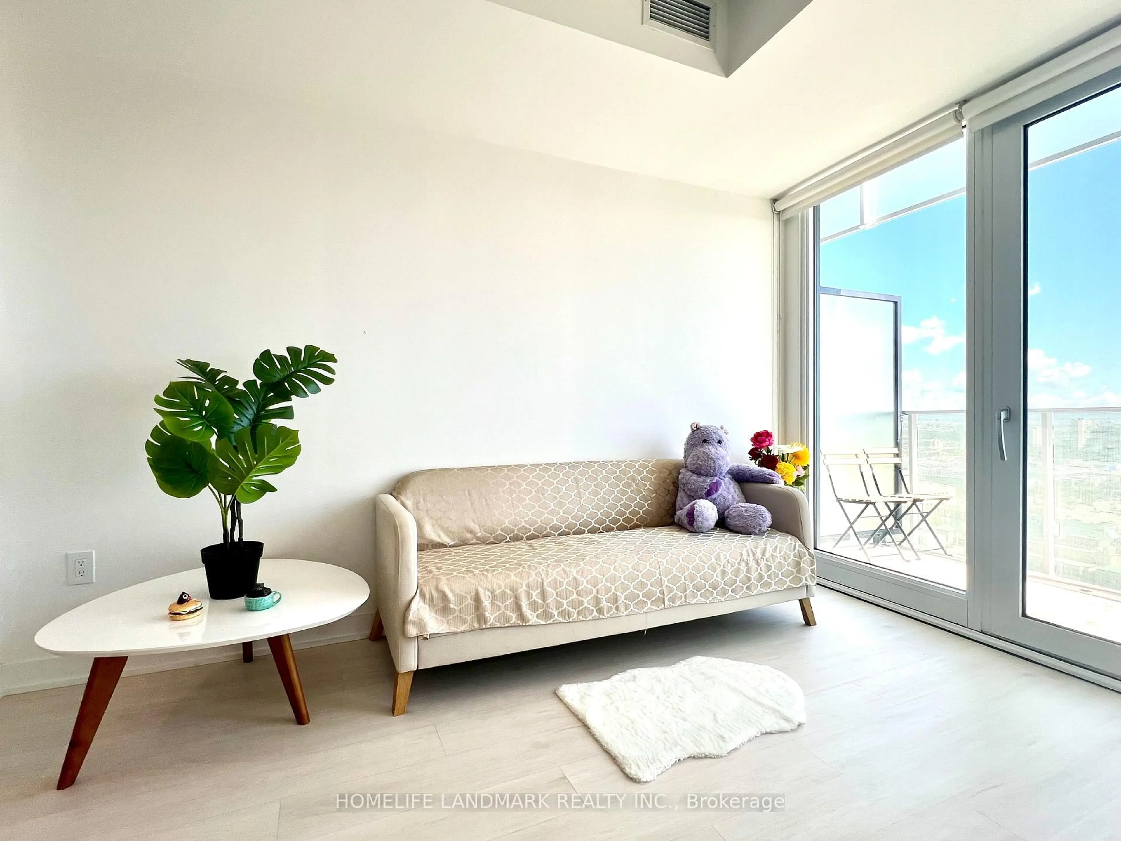 Living room with furniture, unknown for 3900 Confederation Pkwy #2312, Mississauga Ontario L5B 0M3