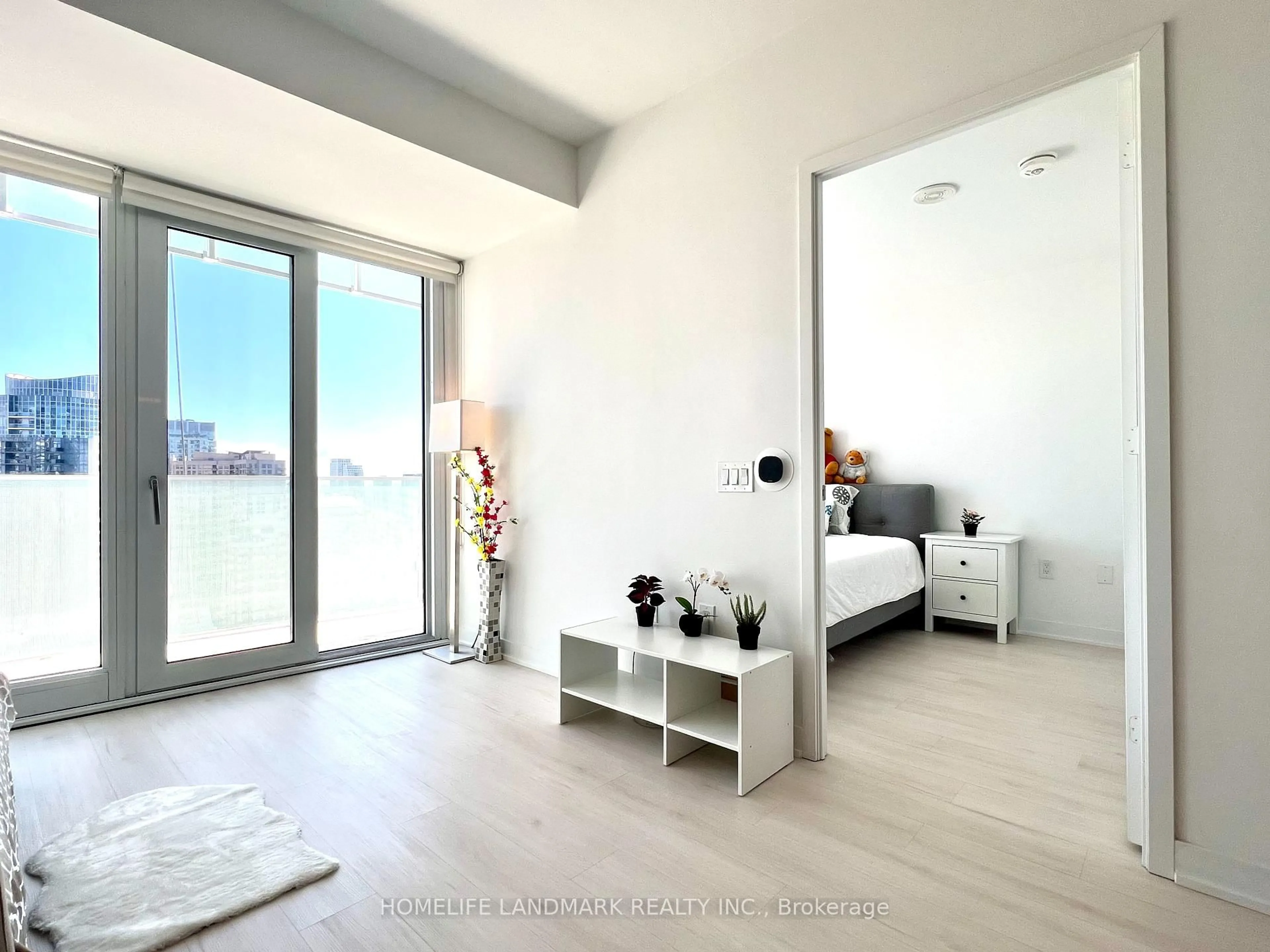 Indoor entryway for 3900 Confederation Pkwy #2312, Mississauga Ontario L5B 0M3
