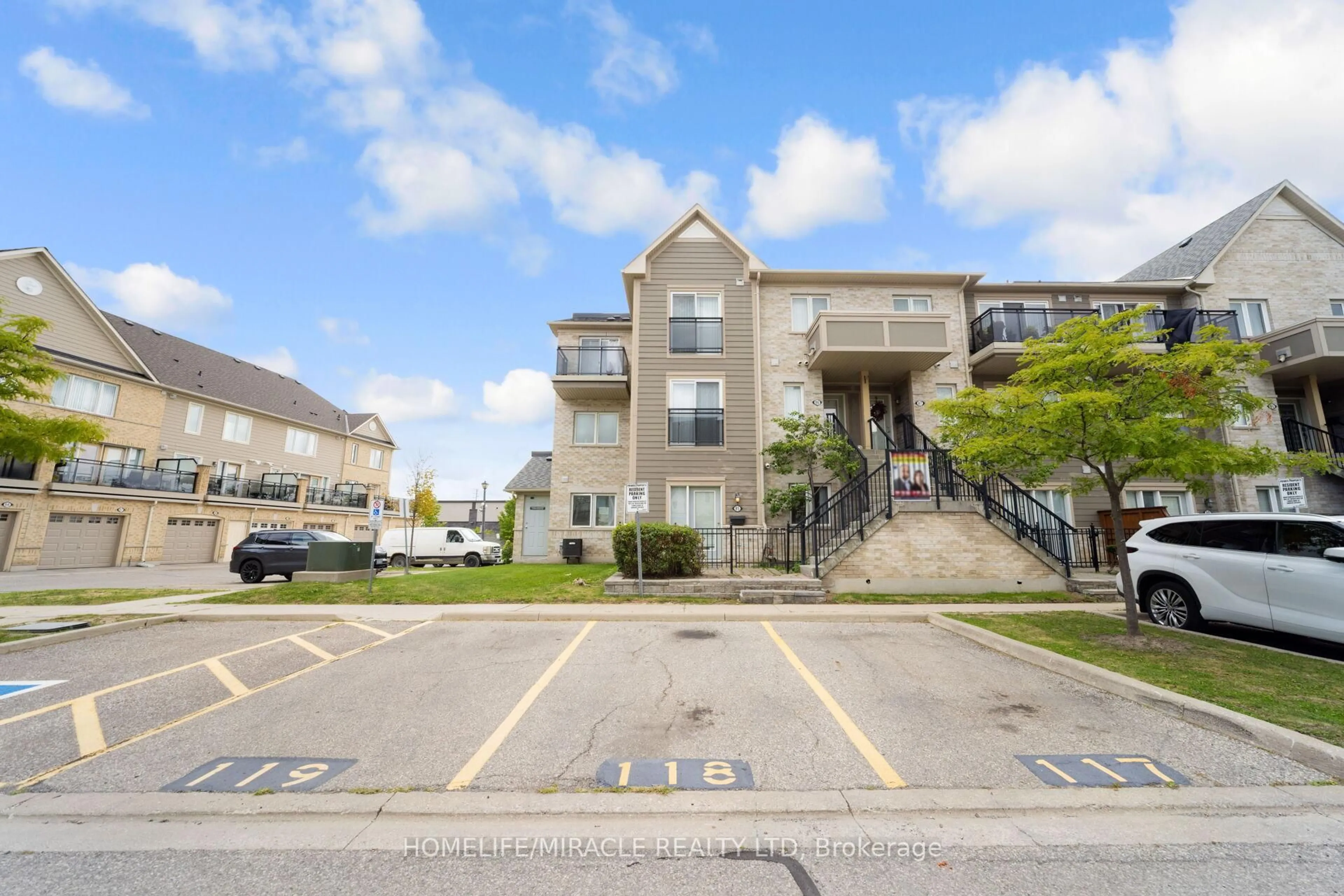 Unknown for 60 Fairwood Circ #85, Brampton Ontario L6R 2B6