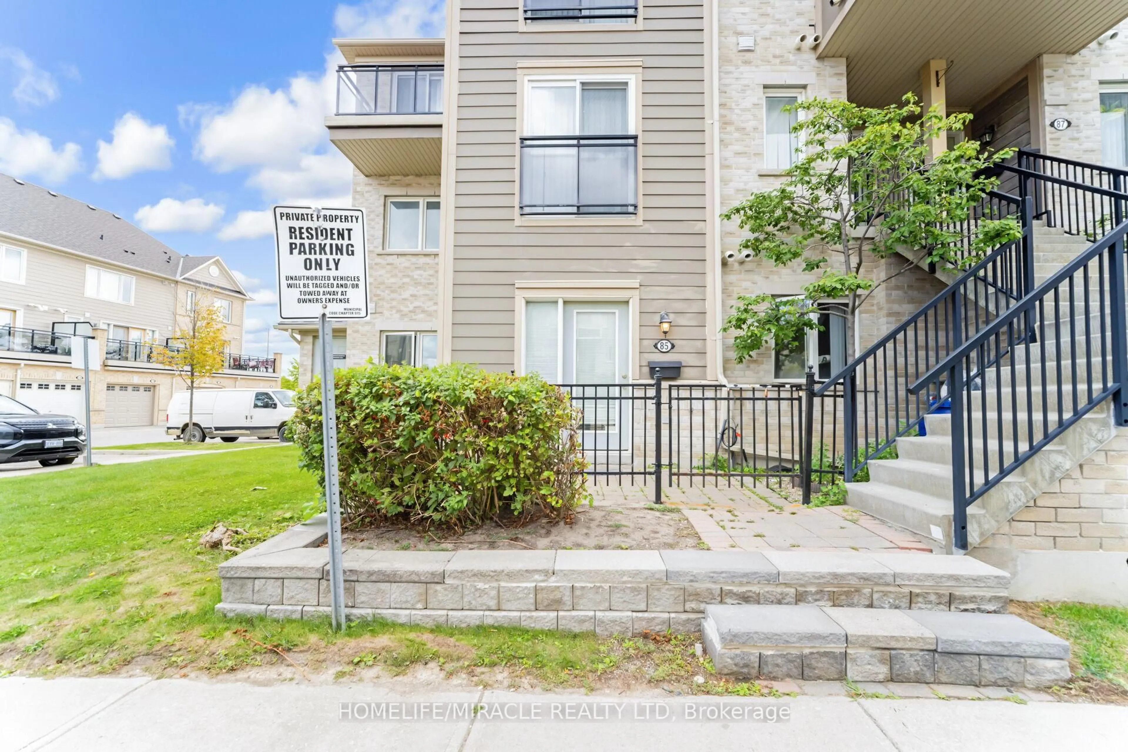Unknown for 60 Fairwood Circ #85, Brampton Ontario L6R 2B6