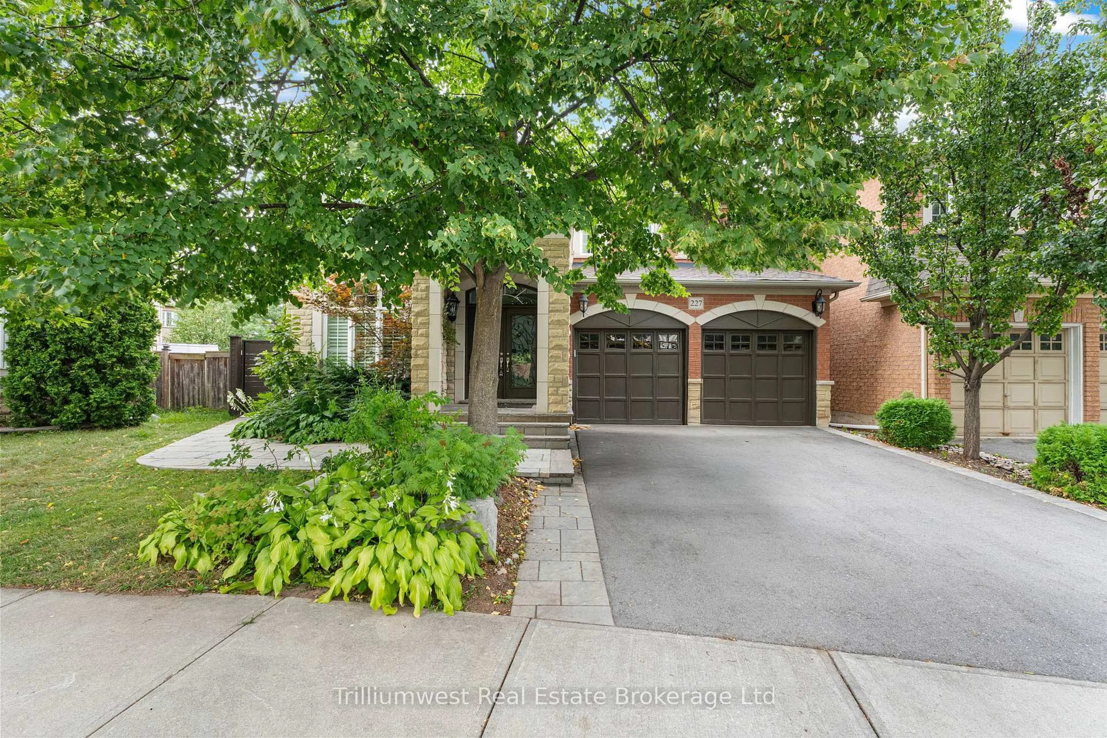 Home with brick exterior material, street for 227 Beechtree Cres, Oakville Ontario L6L 0A5