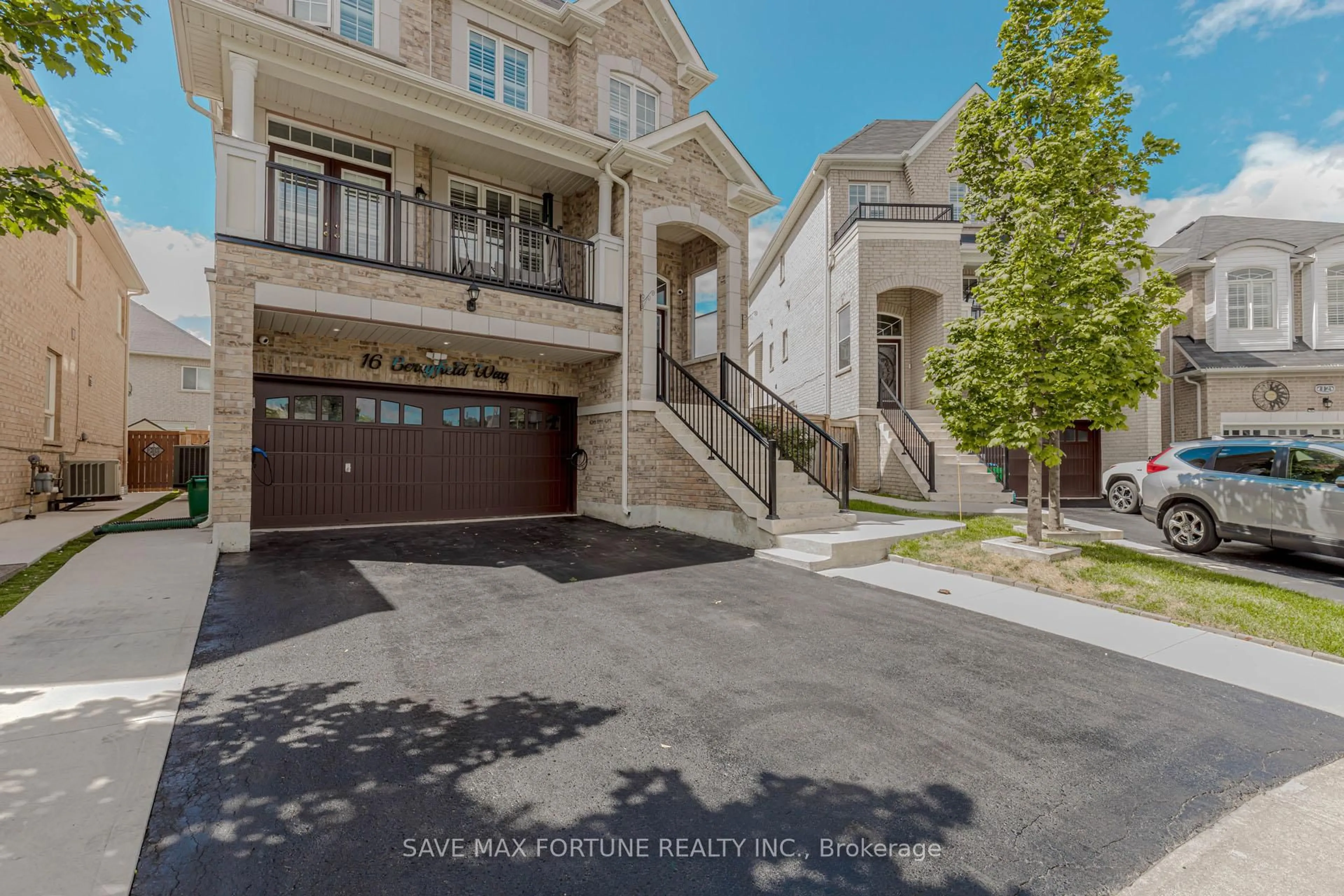 Unknown for 16 Berryfield Way, Brampton Ontario L6R 0Y3