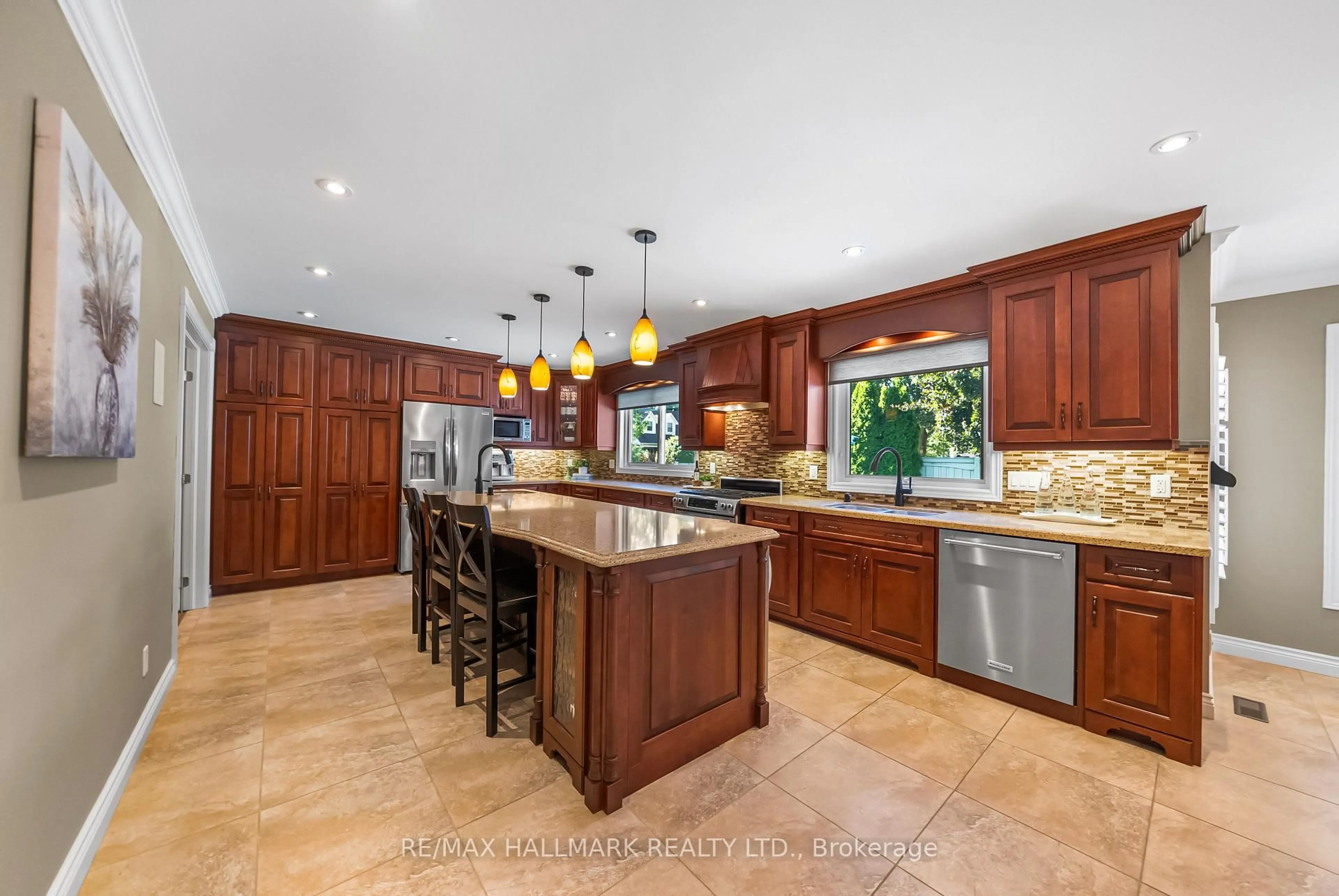 Open concept kitchen, ceramic/tile floor for 2049 Windy Oaks Dr, Burlington Ontario L7M 2R5
