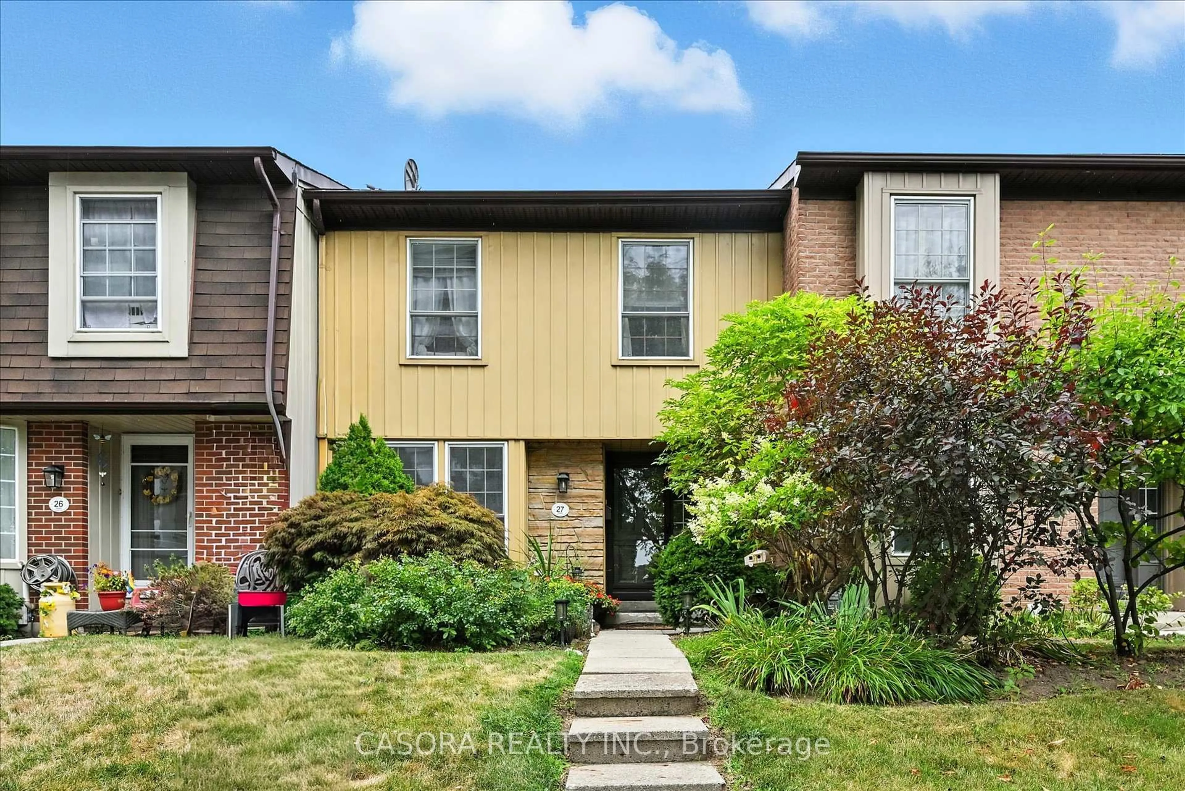 Home with brick exterior material, street for 3049 Glencrest Rd #27, Burlington Ontario L7N 3K1