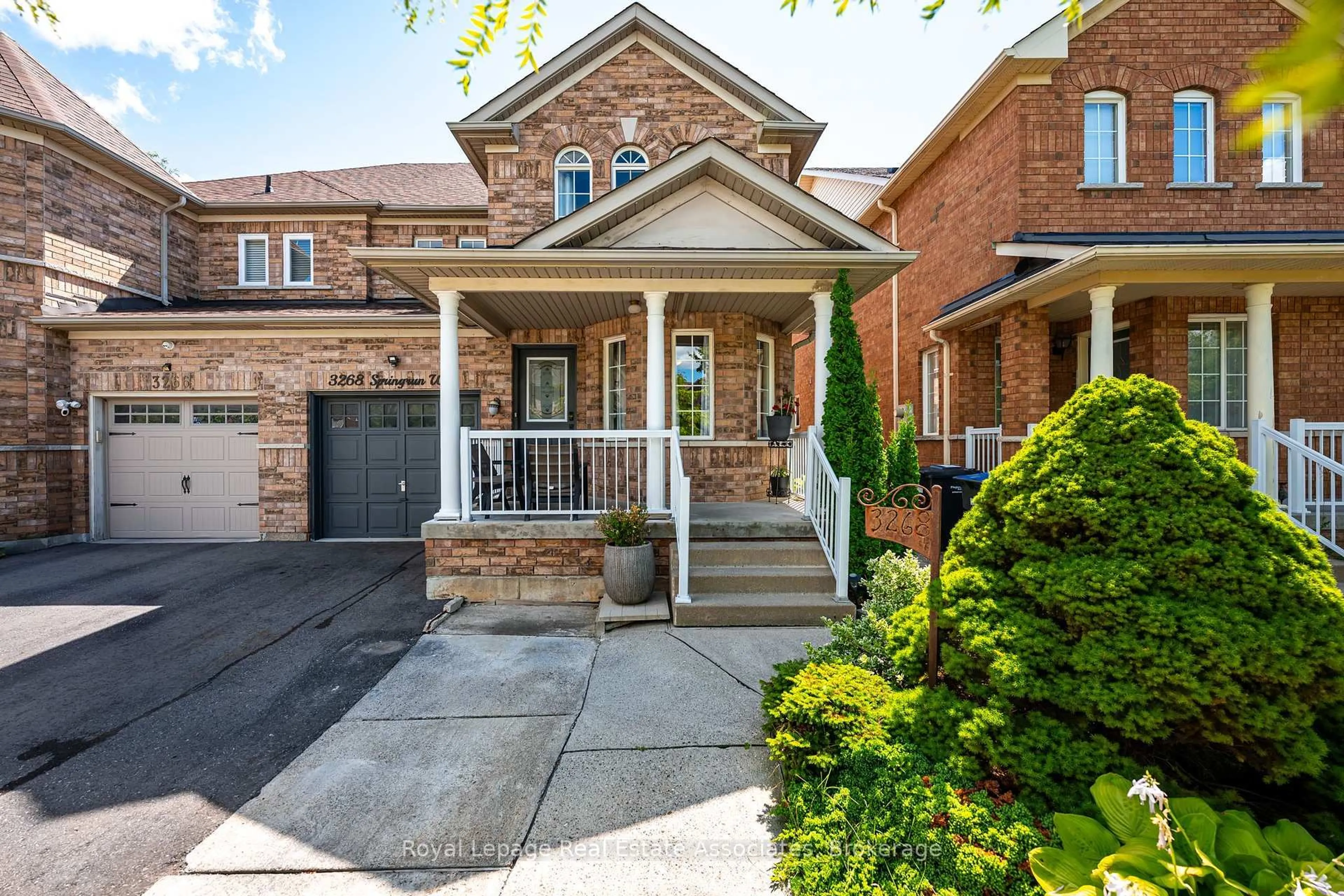 Home with brick exterior material, street for 3268 Springrun Way, Mississauga Ontario L5M 6T2