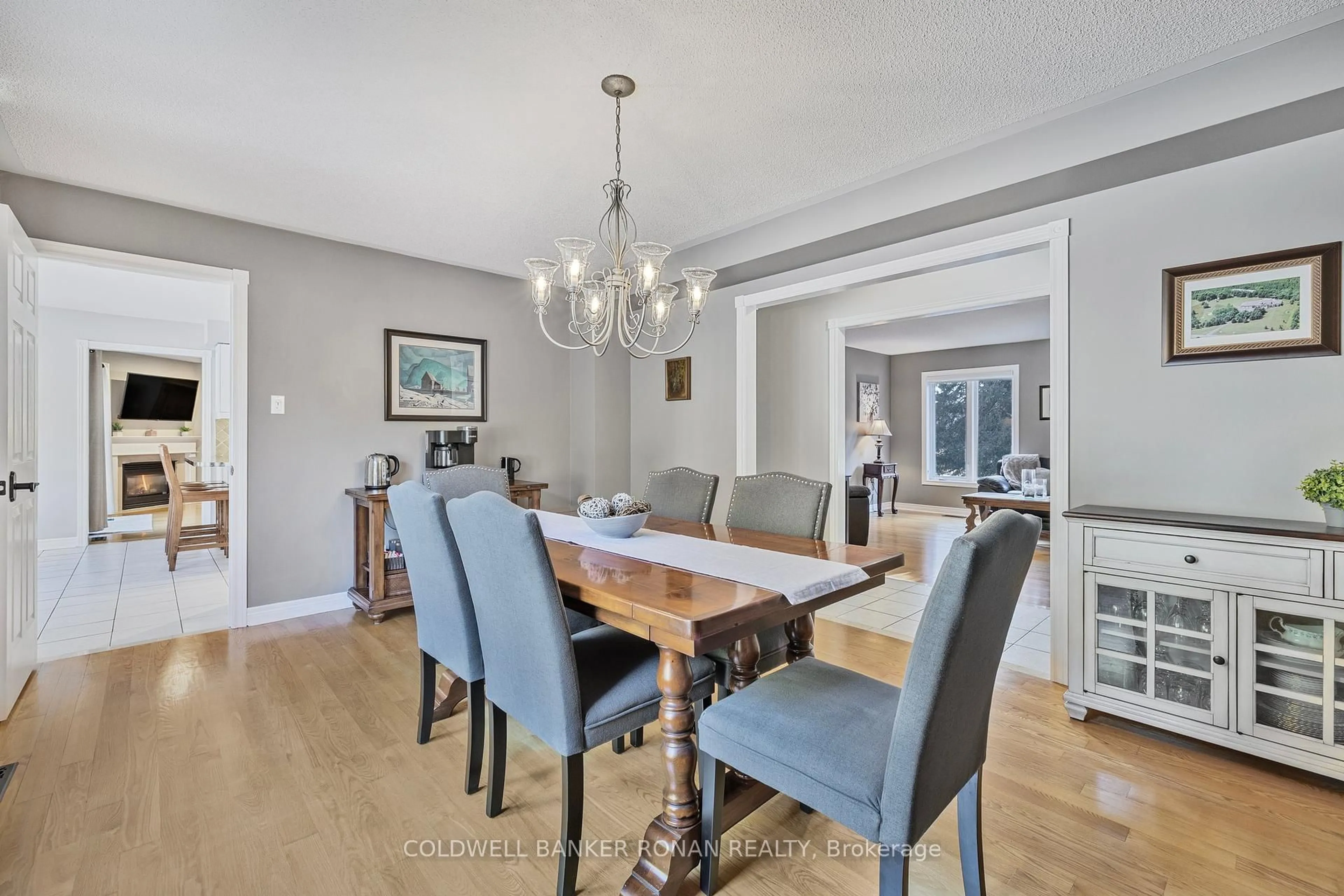 Dining room, unknown for 16 Indiana Dr, Caledon Ontario L7E 0C6