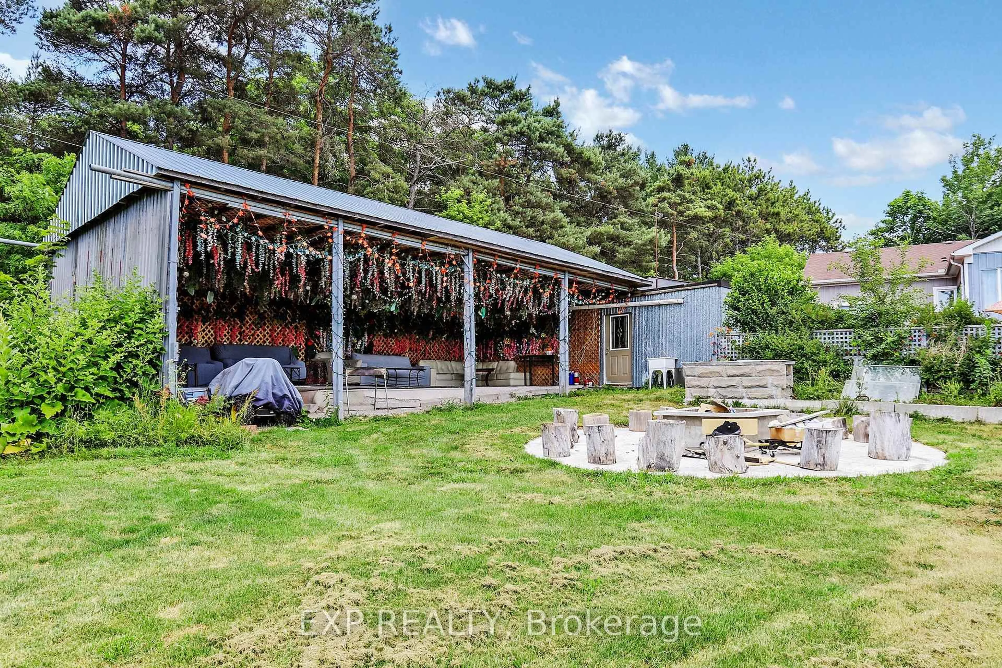 A pic from outside/outdoor area/front of a property/back of a property/a pic from drone, unknown for 11433 Highway 9, Caledon Ontario L7E 0G6