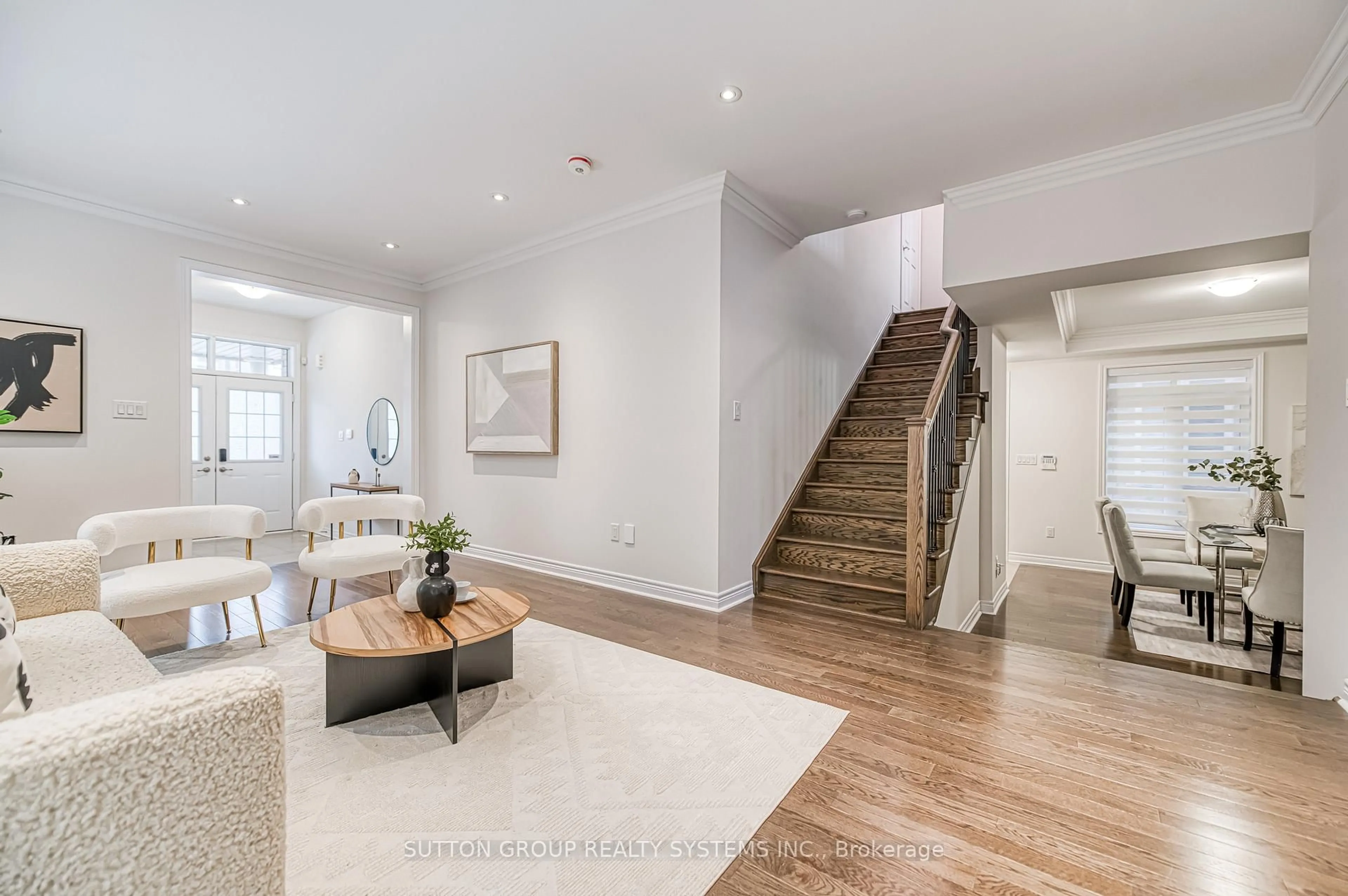 Indoor entryway for 3329 Post Rd, Oakville Ontario L6H 0Y5
