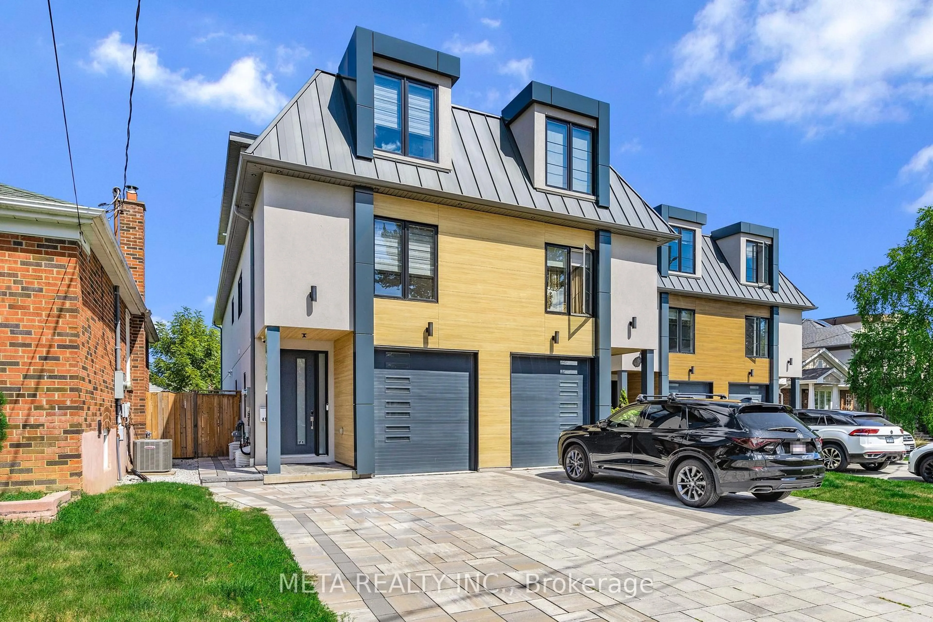 Home with brick exterior material, street for 41B Maple Ave, Mississauga Ontario L5H 2R9