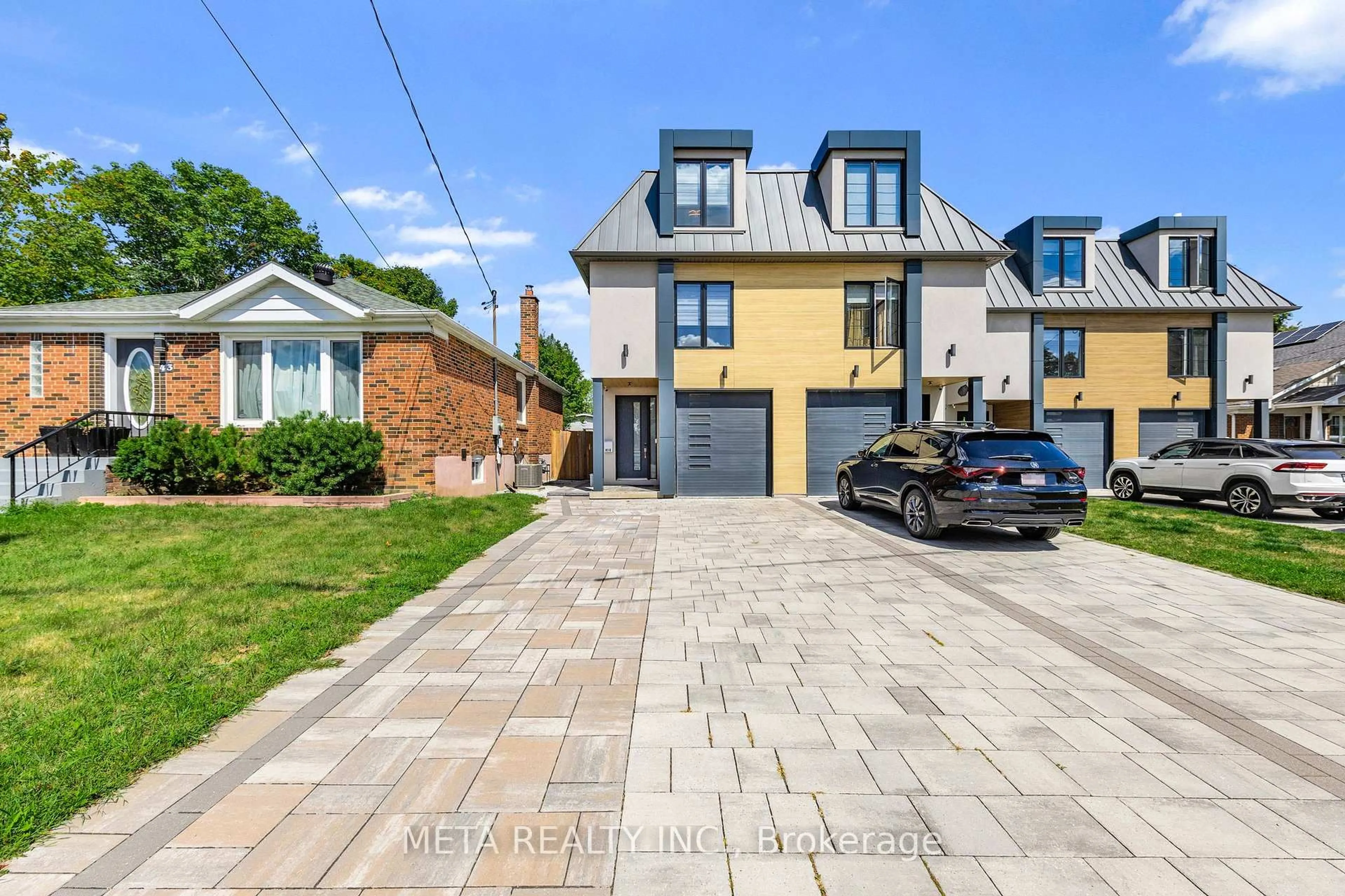 Unknown for 41B Maple Ave, Mississauga Ontario L5H 2R9