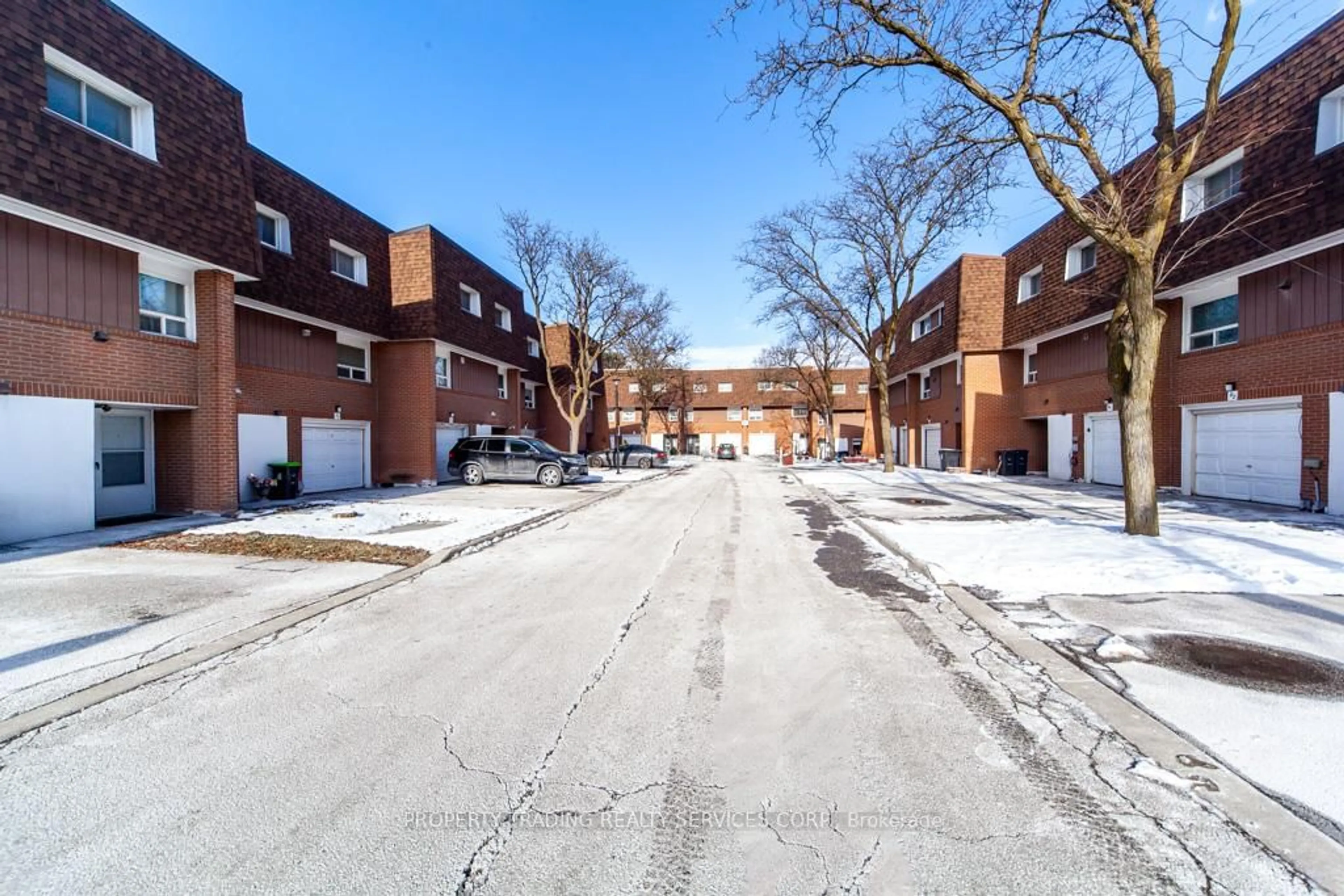 Unknown for 456 Silverstone Dr #71, Toronto Ontario M9V 3K8