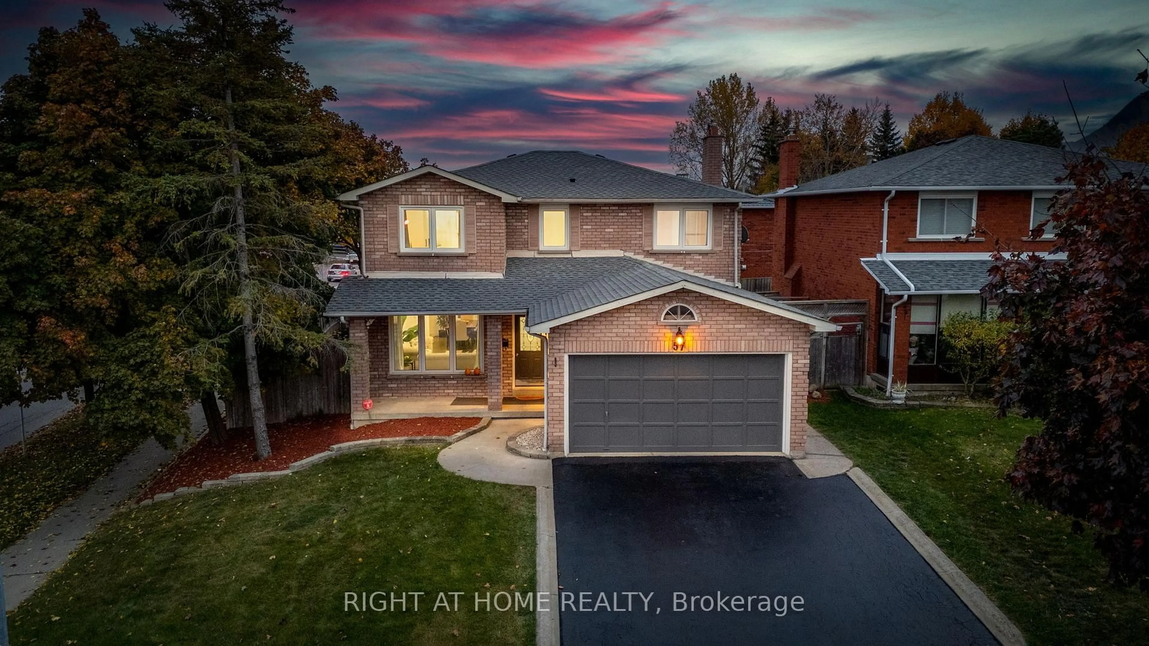 A pic from outside/outdoor area/front of a property/back of a property/a pic from drone, street for 57 Wexford Rd, Brampton Ontario L6Z 2W4