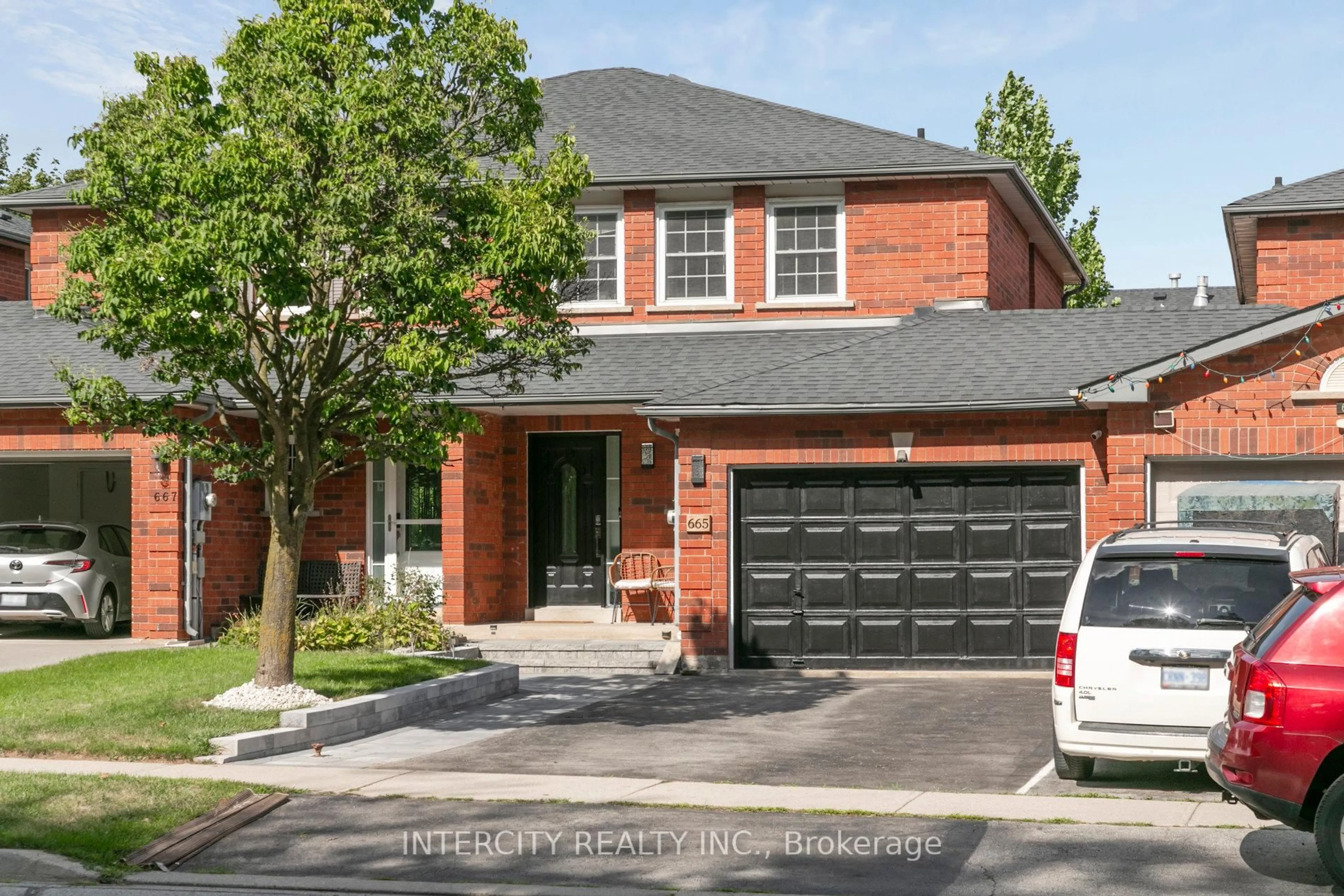 Home with brick exterior material, street for 665 Fothergill Blvd, Burlington Ontario L7L 6E5