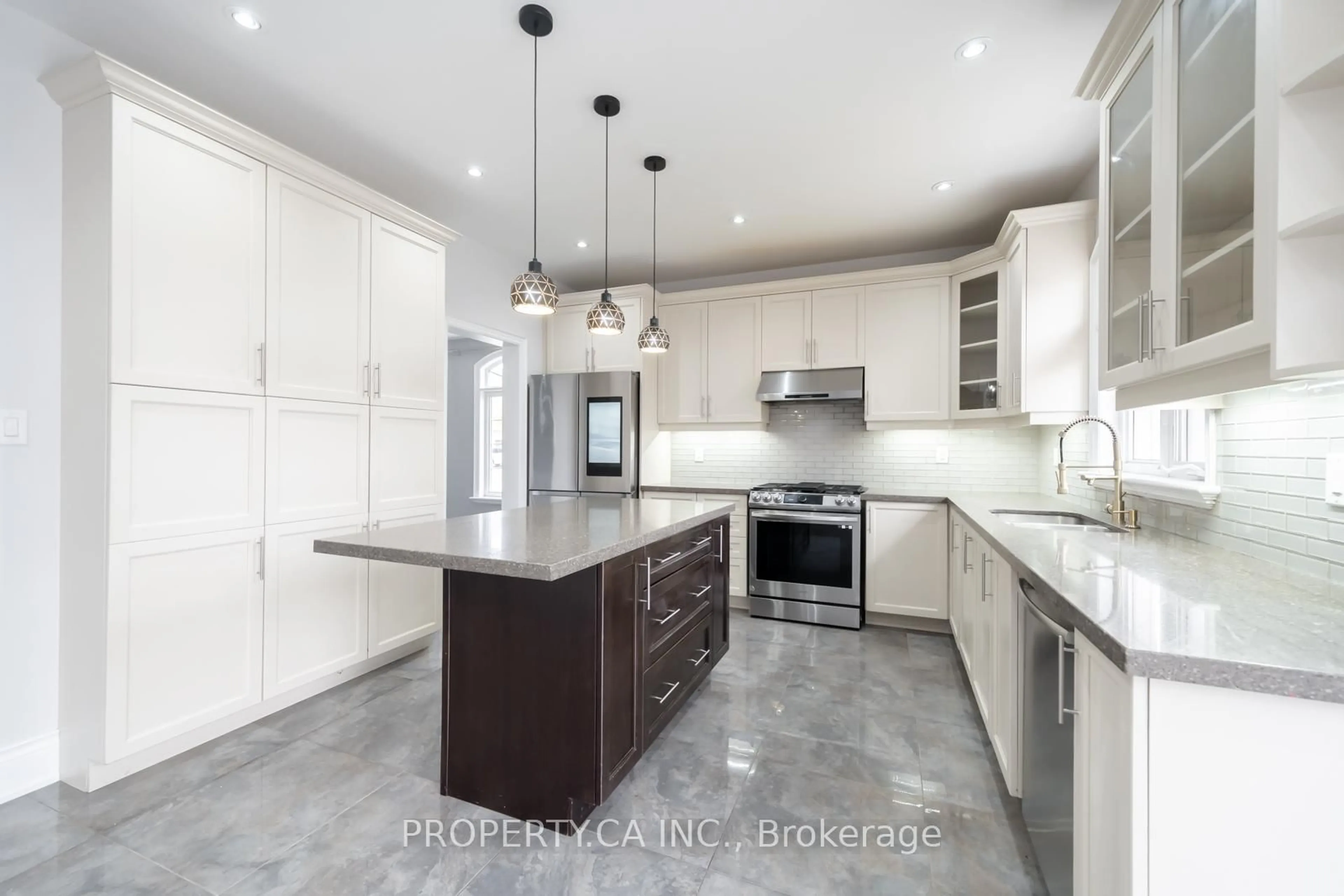 Contemporary kitchen, ceramic/tile floor for 88 Royal West Dr, Brampton Ontario L6X 0Z8