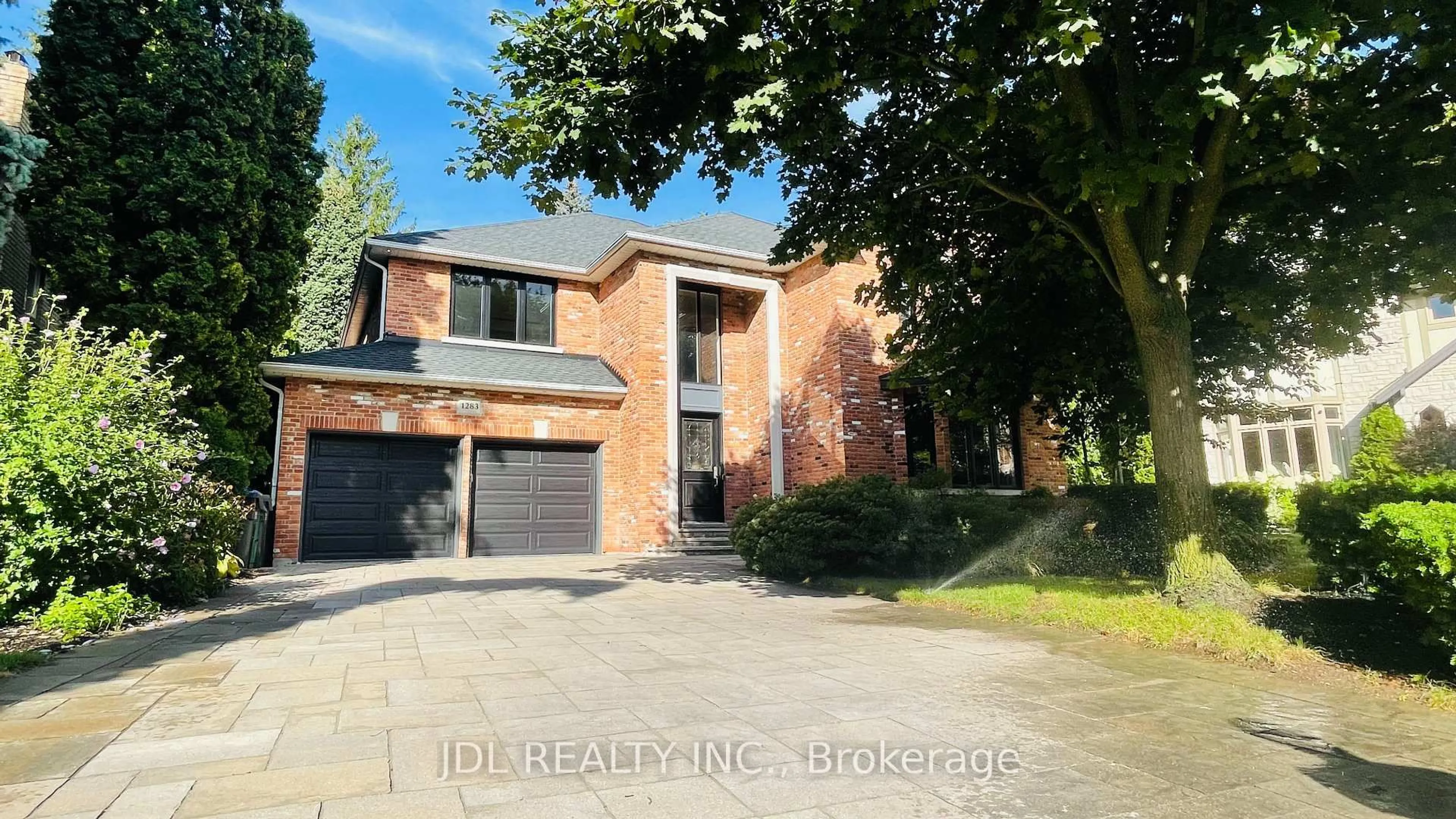 Home with brick exterior material, street for 1283 Lindburgh Crt, Mississauga Ontario L5H 4J2