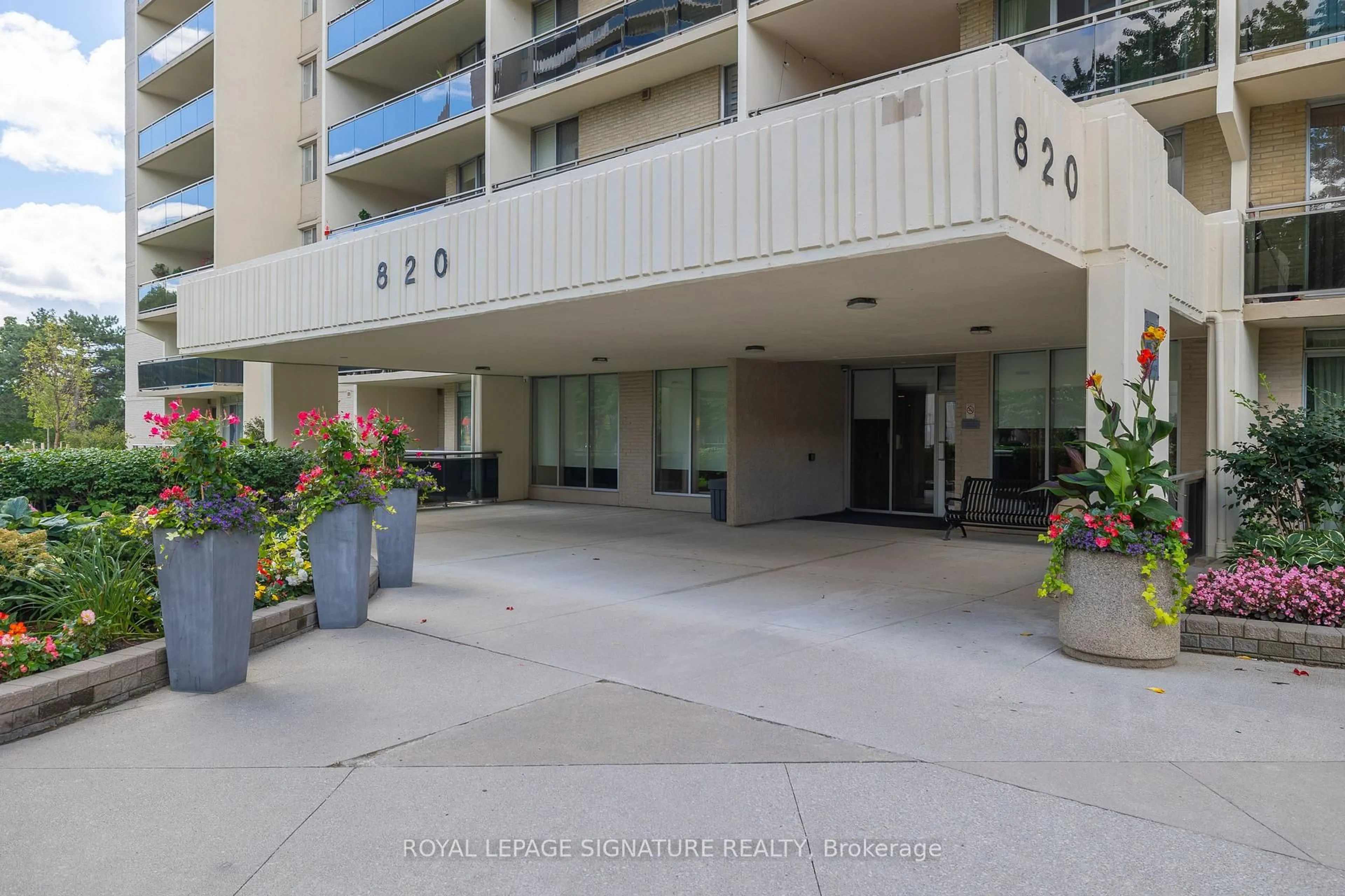 Unknown for 820 Burnhamthorpe Rd #2105, Toronto Ontario M9C 4W2