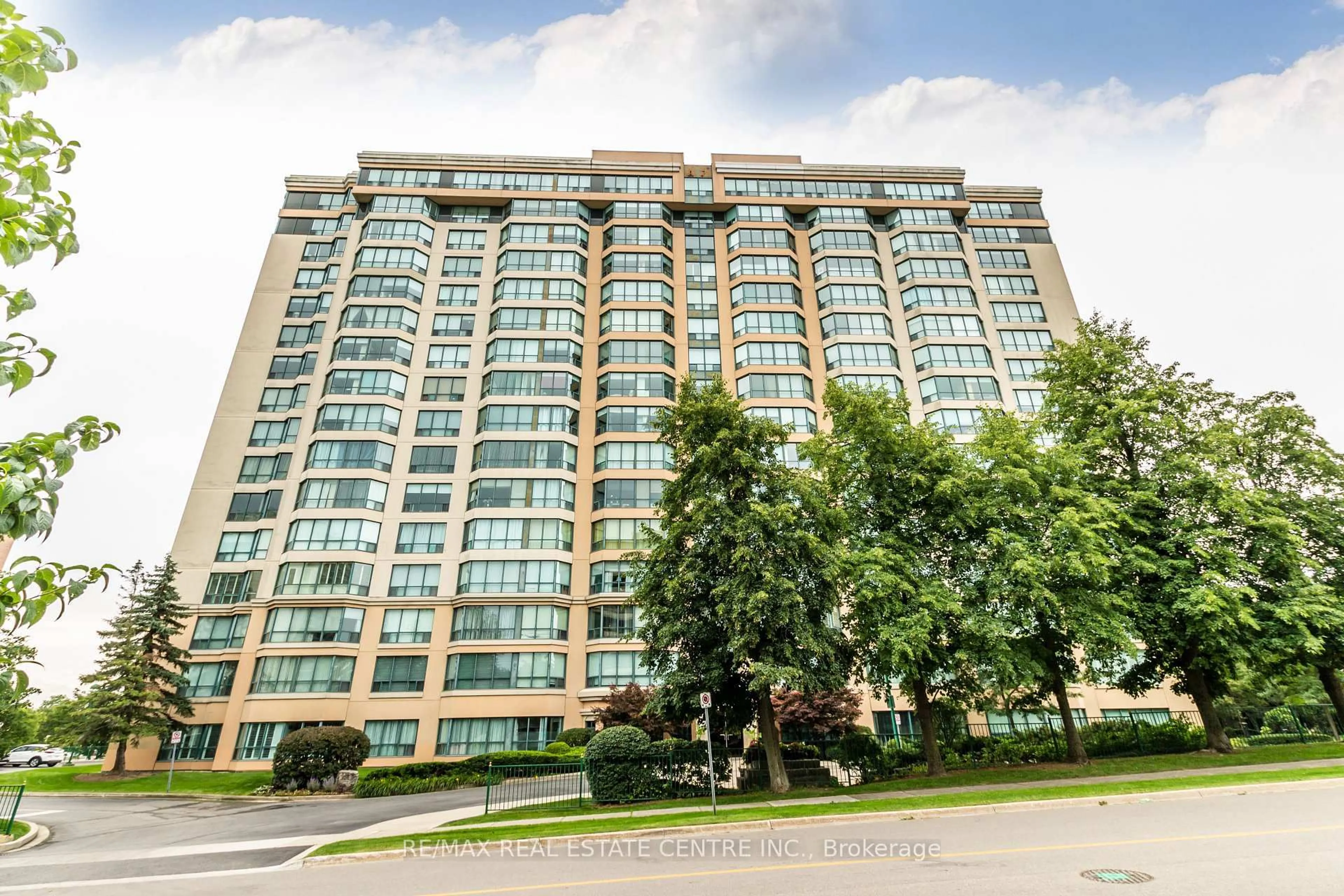 Unknown for 100 Millside Dr #1109, Milton Ontario L9T 5E2