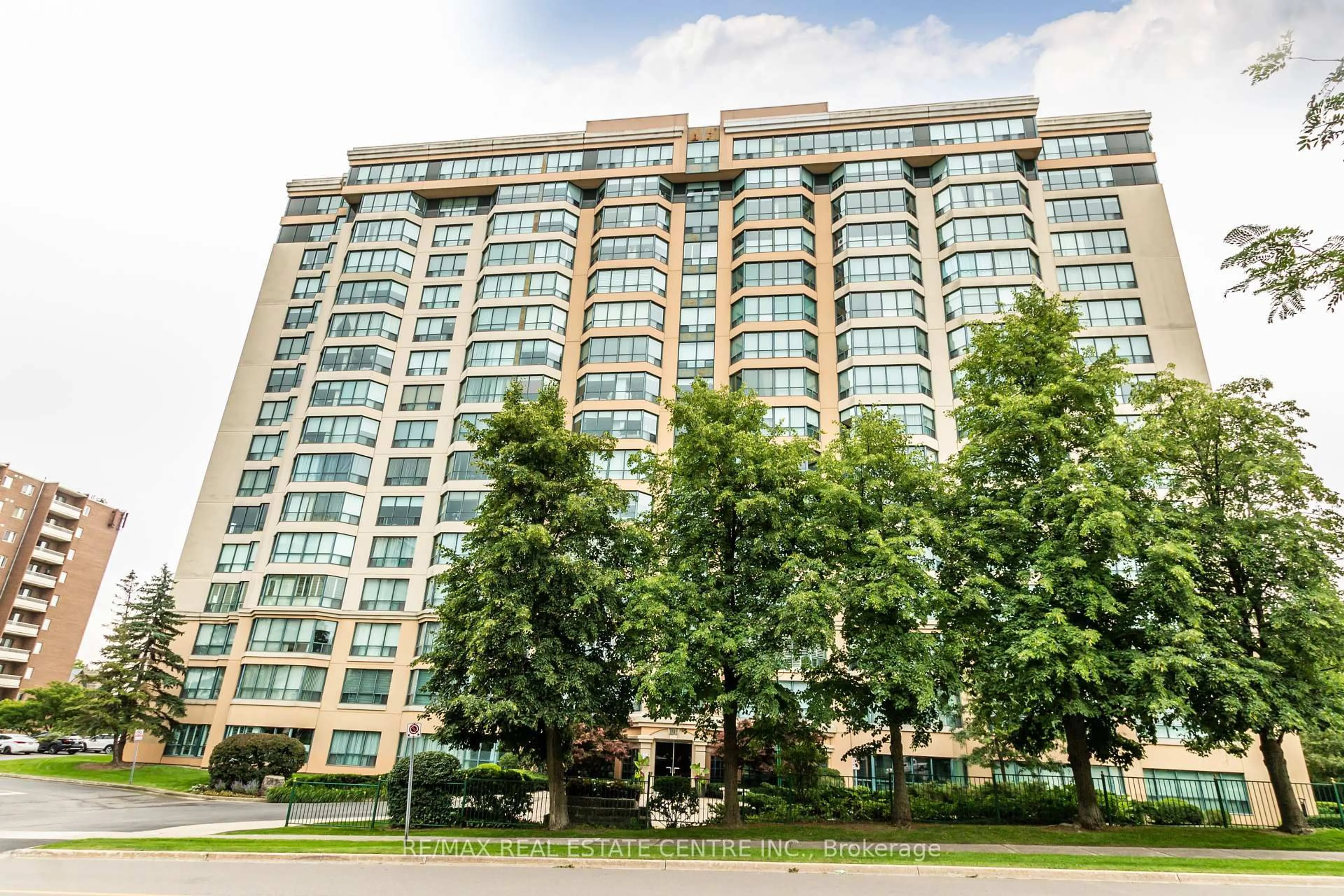 Unknown for 100 Millside Dr #1109, Milton Ontario L9T 5E2