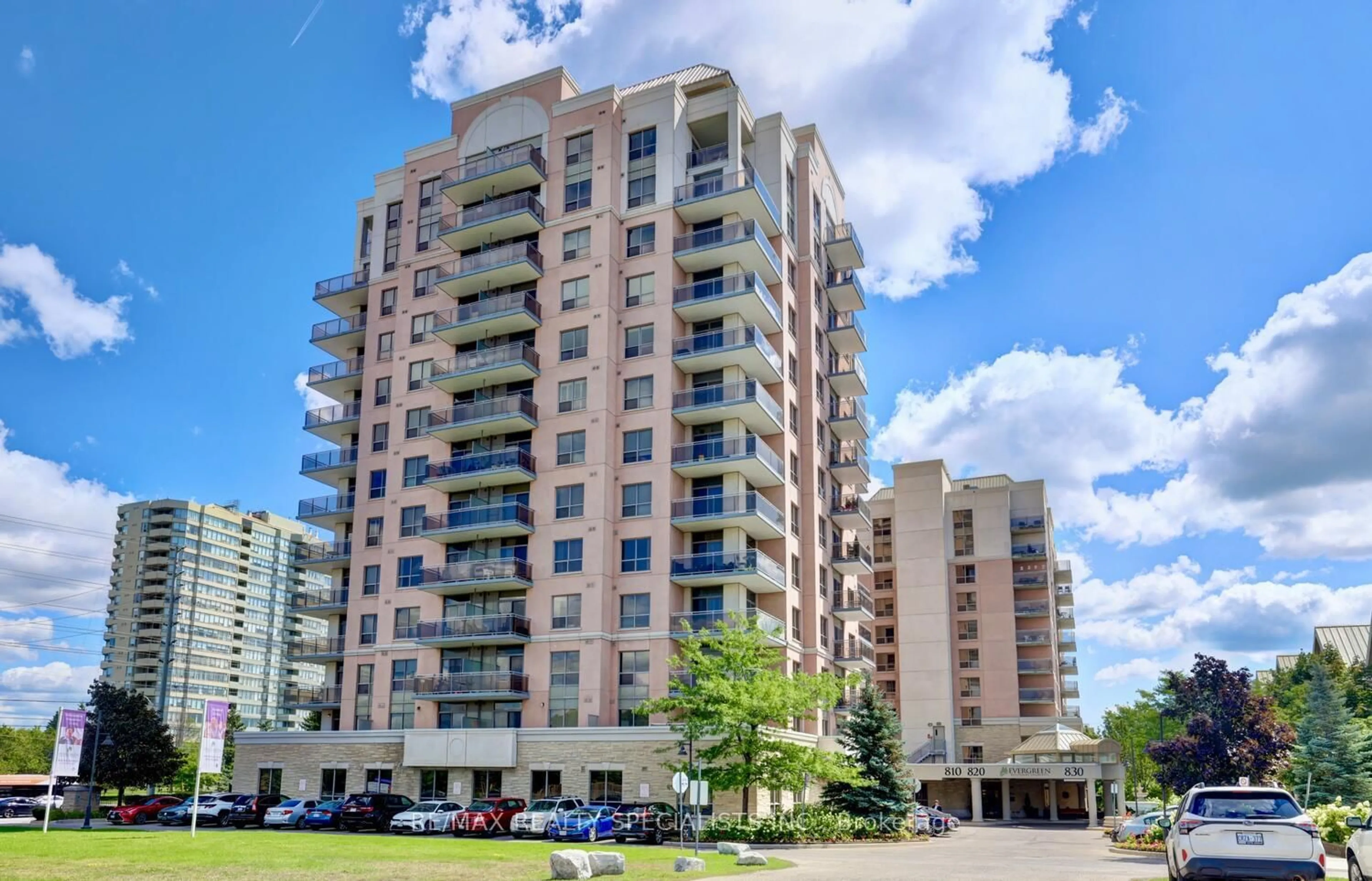 Unknown for 810 Scollard Crt #404, Mississauga Ontario L5V 0A4