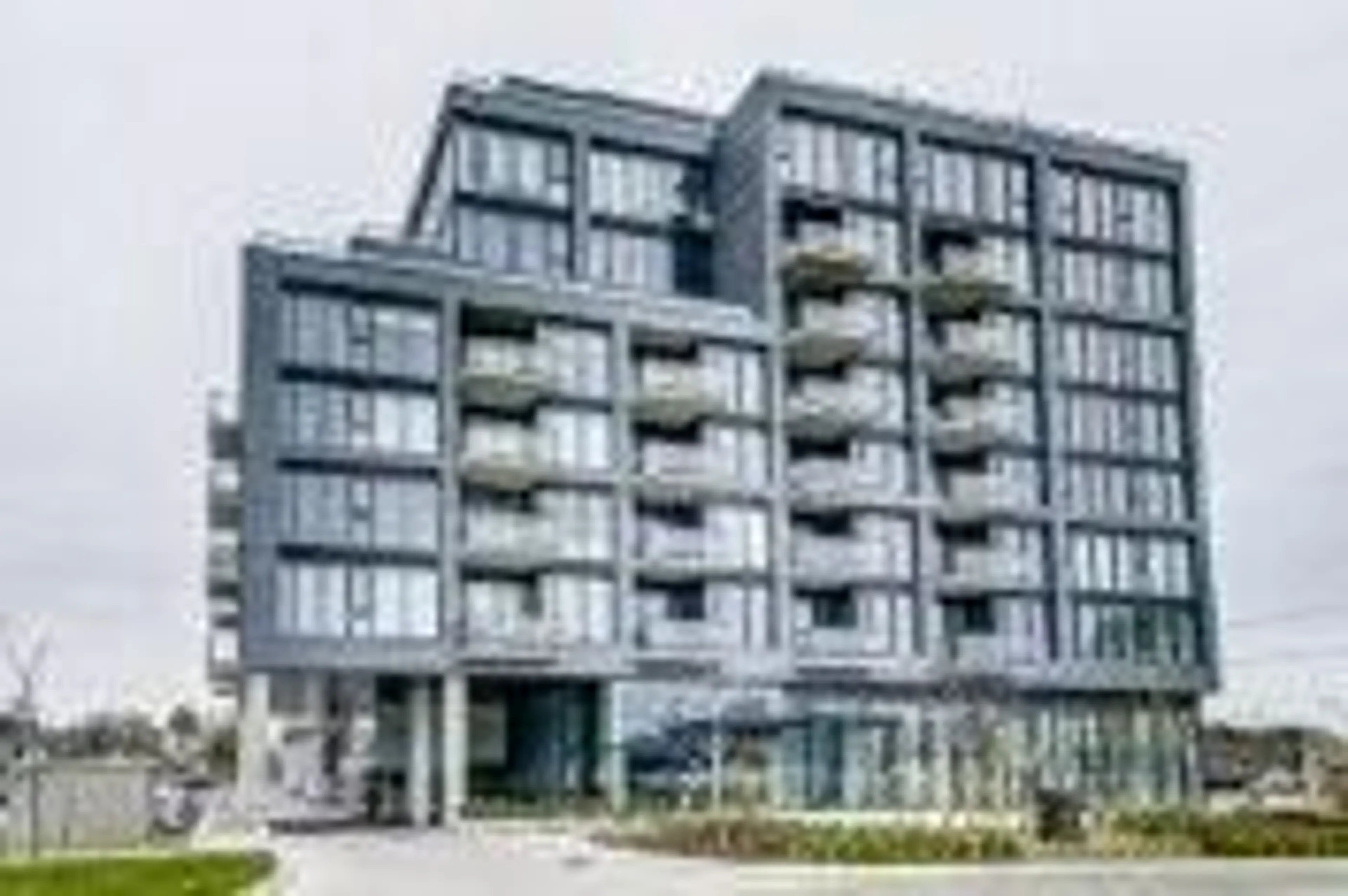 Blurry image for 7 Smith Cres #Ph 810, Toronto Ontario M8Z 1N5