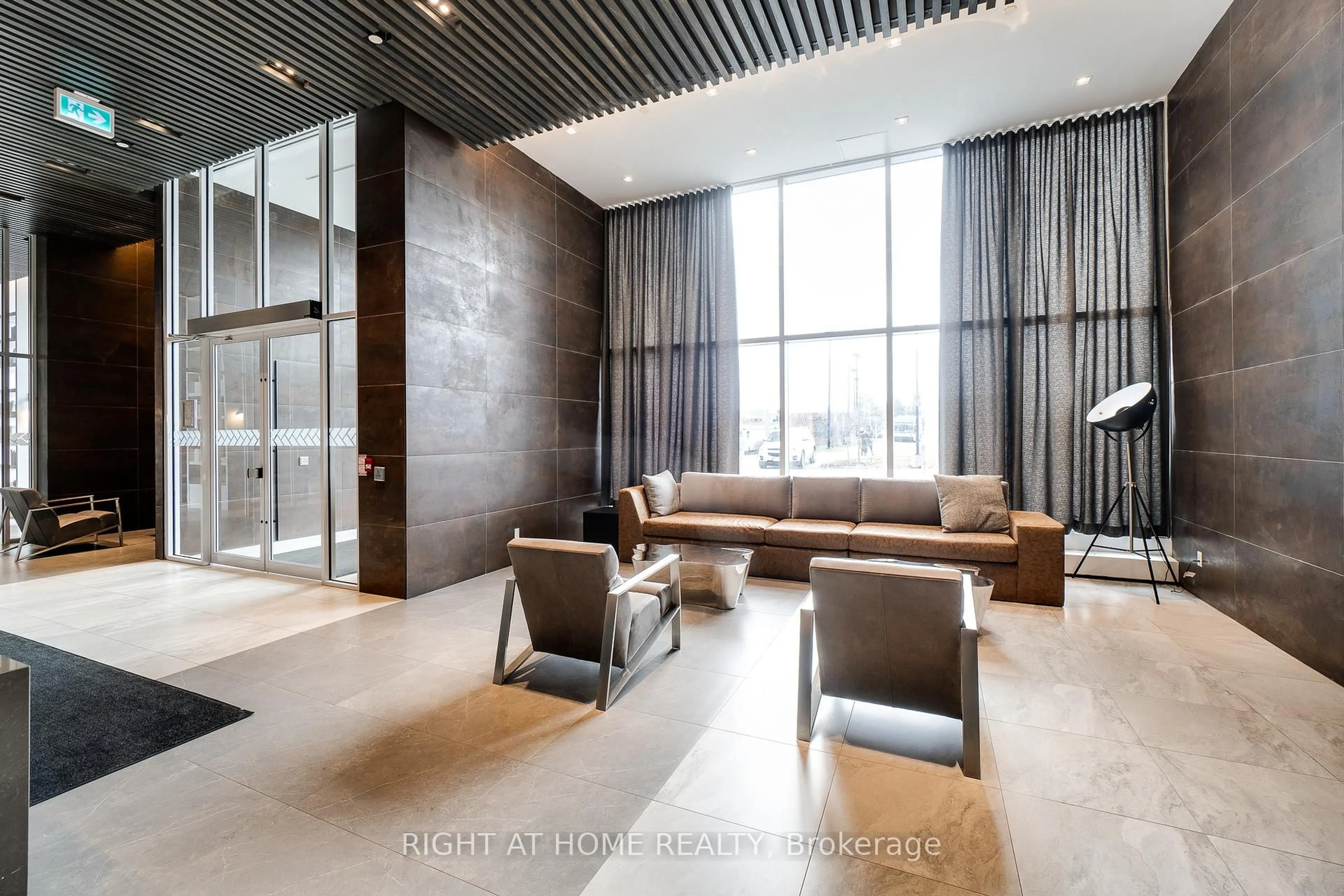 Lobby for 2485 Taunton Rd #345, Oakville Ontario L6H 6M3