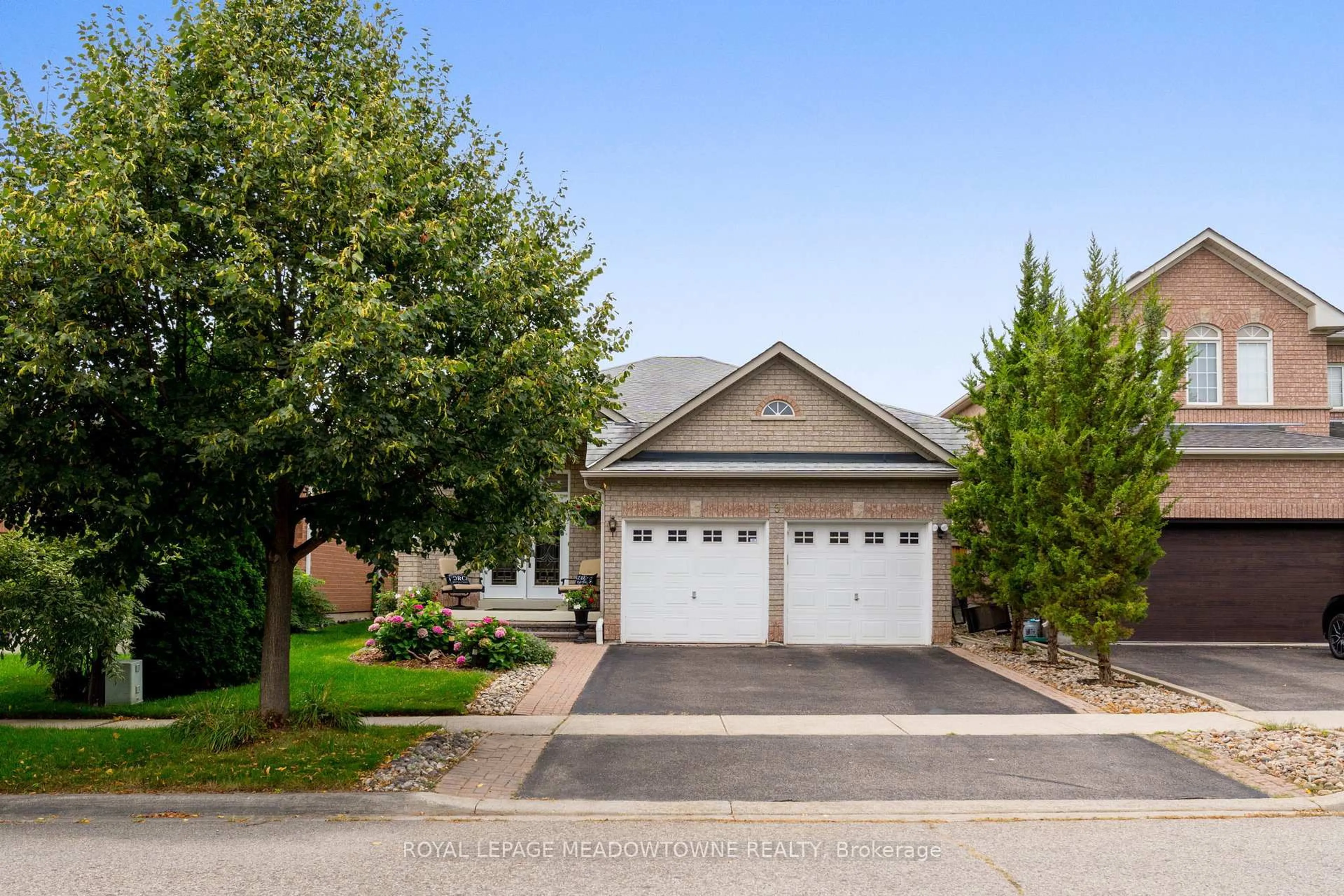 Home with brick exterior material, street for 9 Johnson Cres, Halton Hills Ontario L7G 6A4