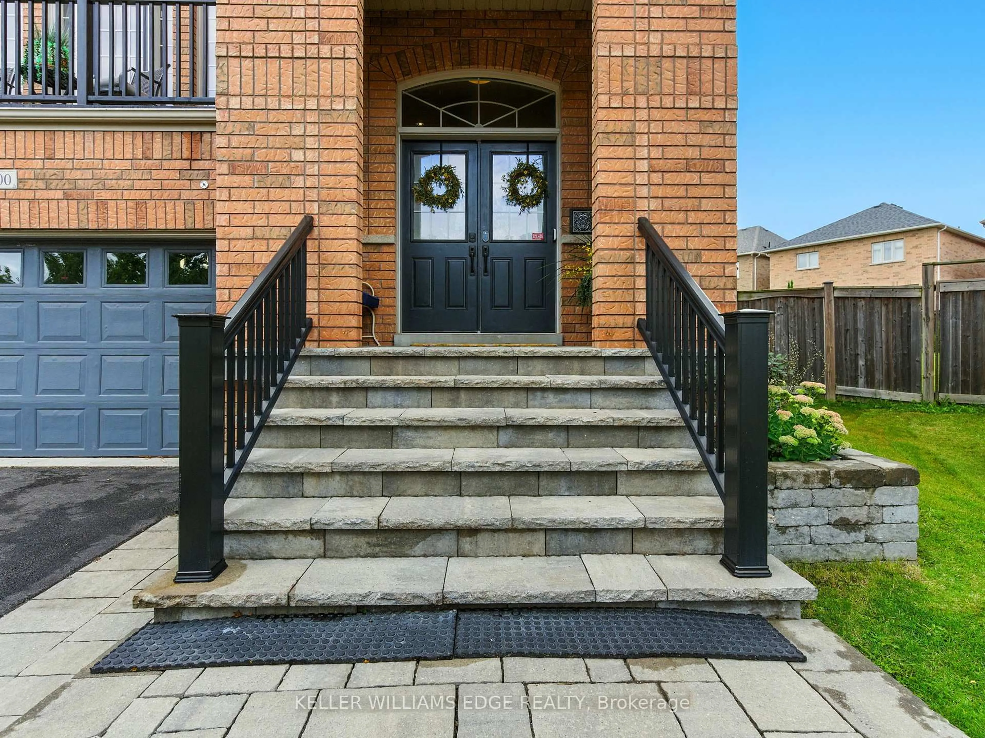 Unknown for 200 Giddings Cres, Milton Ontario L9T 7A7