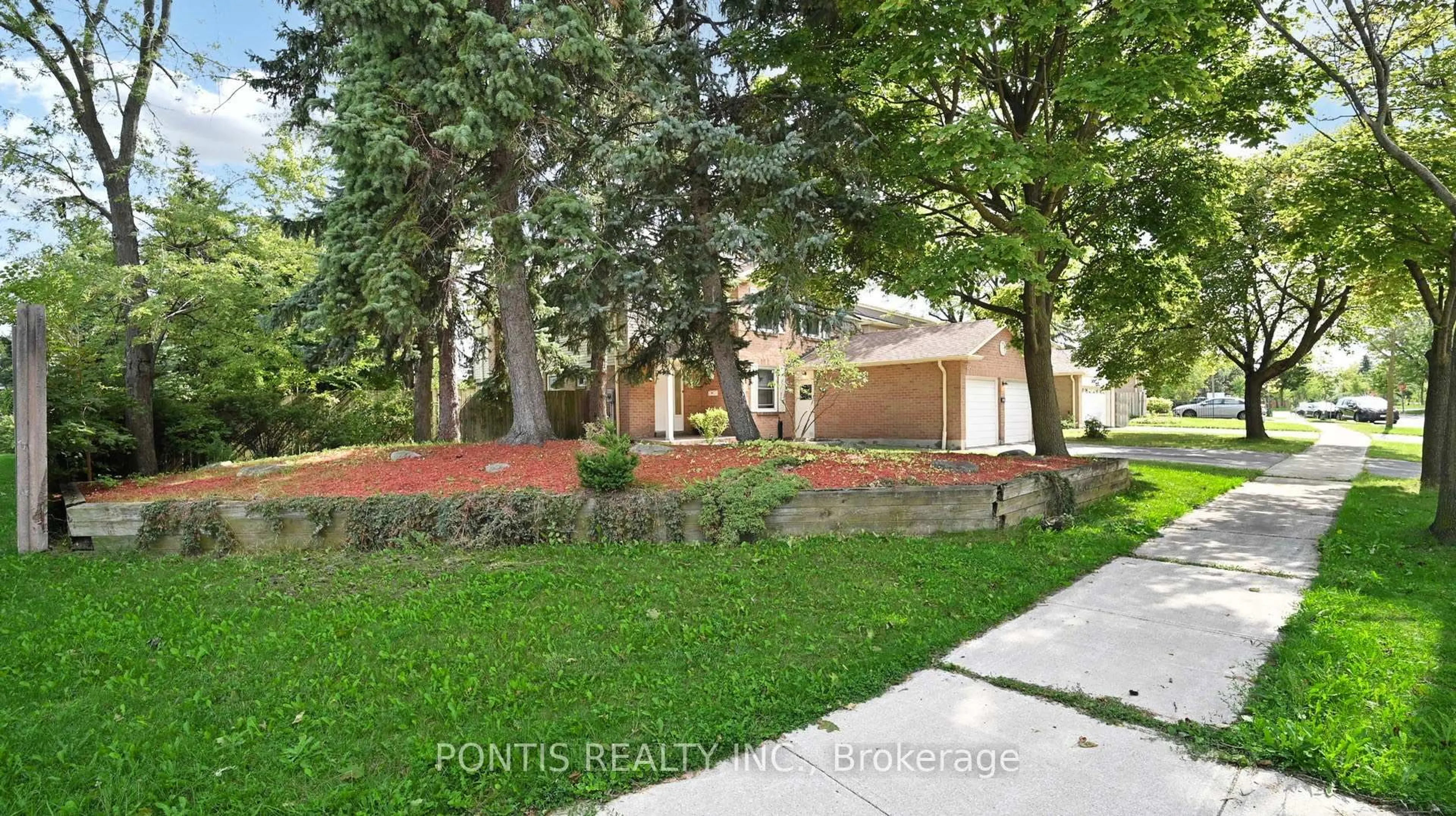 Patio, street for 3014 OKA Rd, Mississauga Ontario L5N 3A5