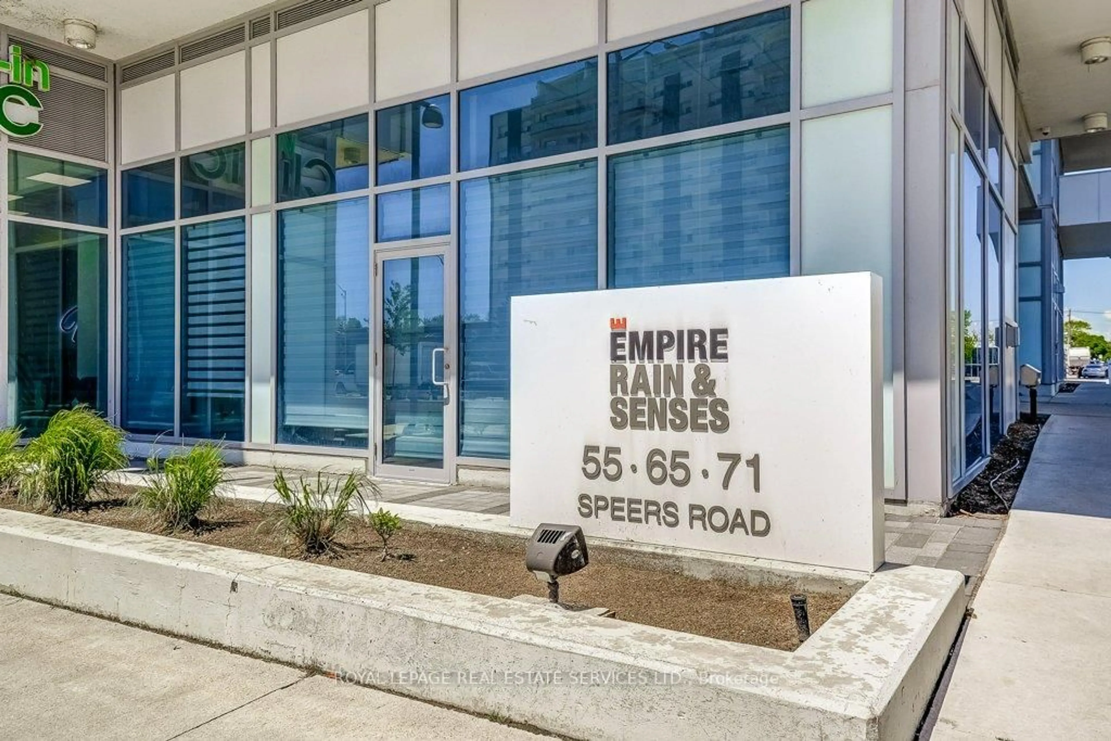 Unknown for 55 Speers Rd #701, Oakville Ontario L6K 0H9