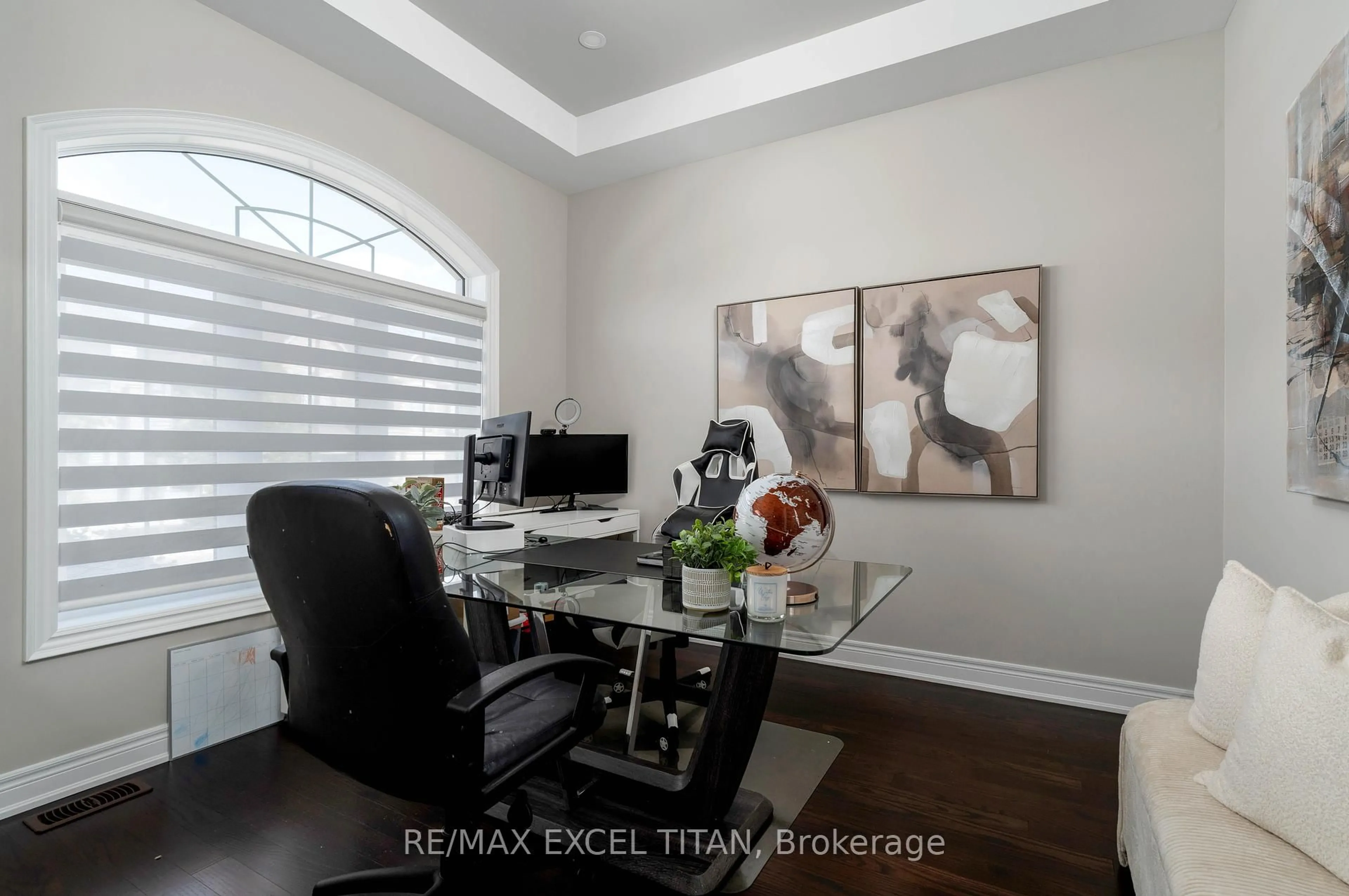 A pic of a room for 32 Longevity Rd, Brampton Ontario L6X 5P3