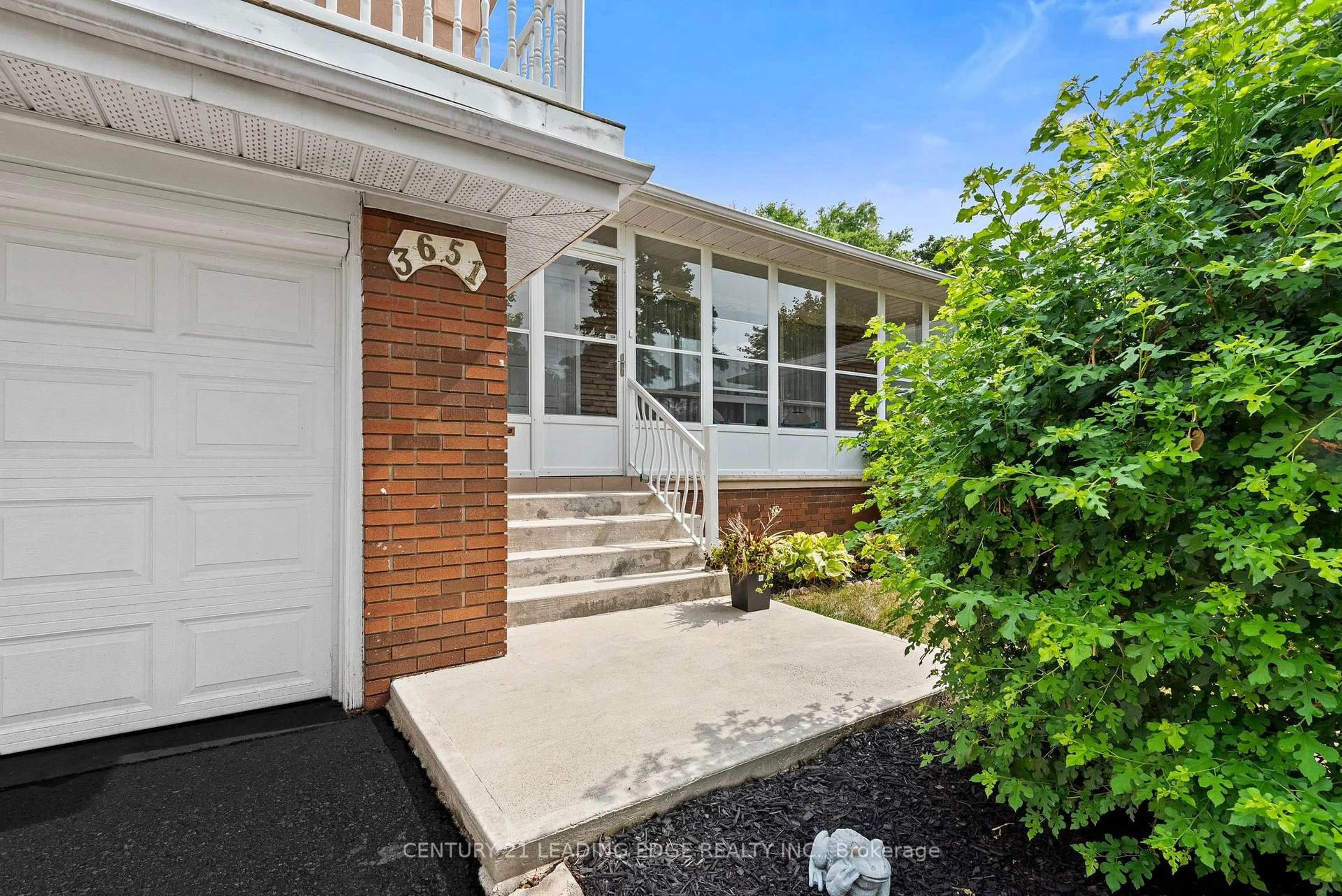 Home with brick exterior material, street for 3651 Broomhill Cres, Mississauga Ontario L4Y 3N5